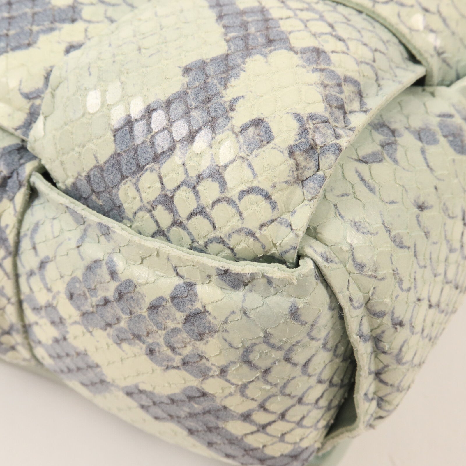 BOTTEGA VENETA 羊皮皮革Padded Cassette肩背袋