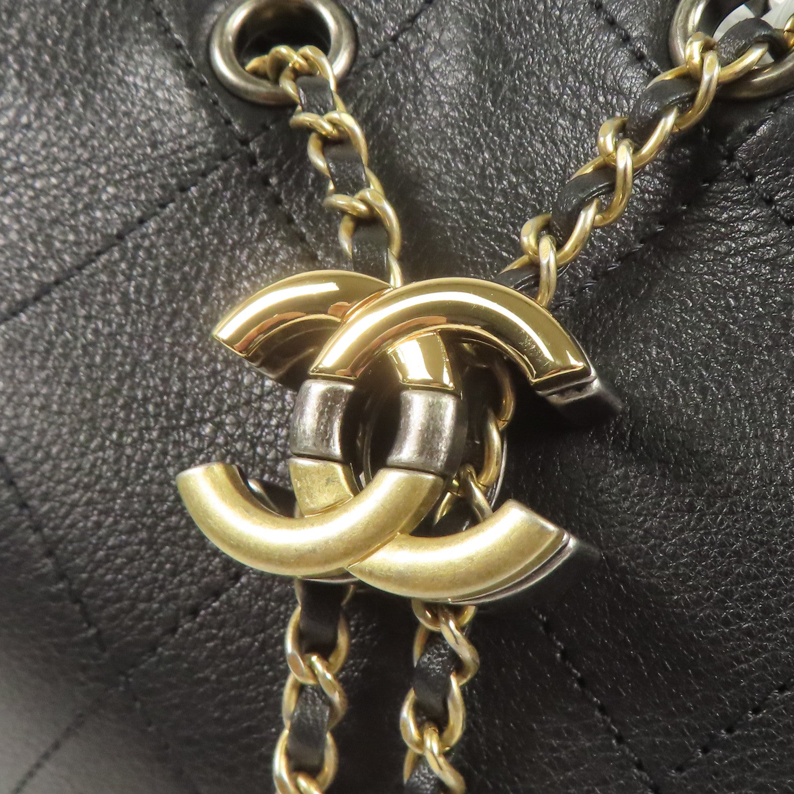 CHANEL 牛皮皮革Shoulder Bag金扣鏈帶肩背袋