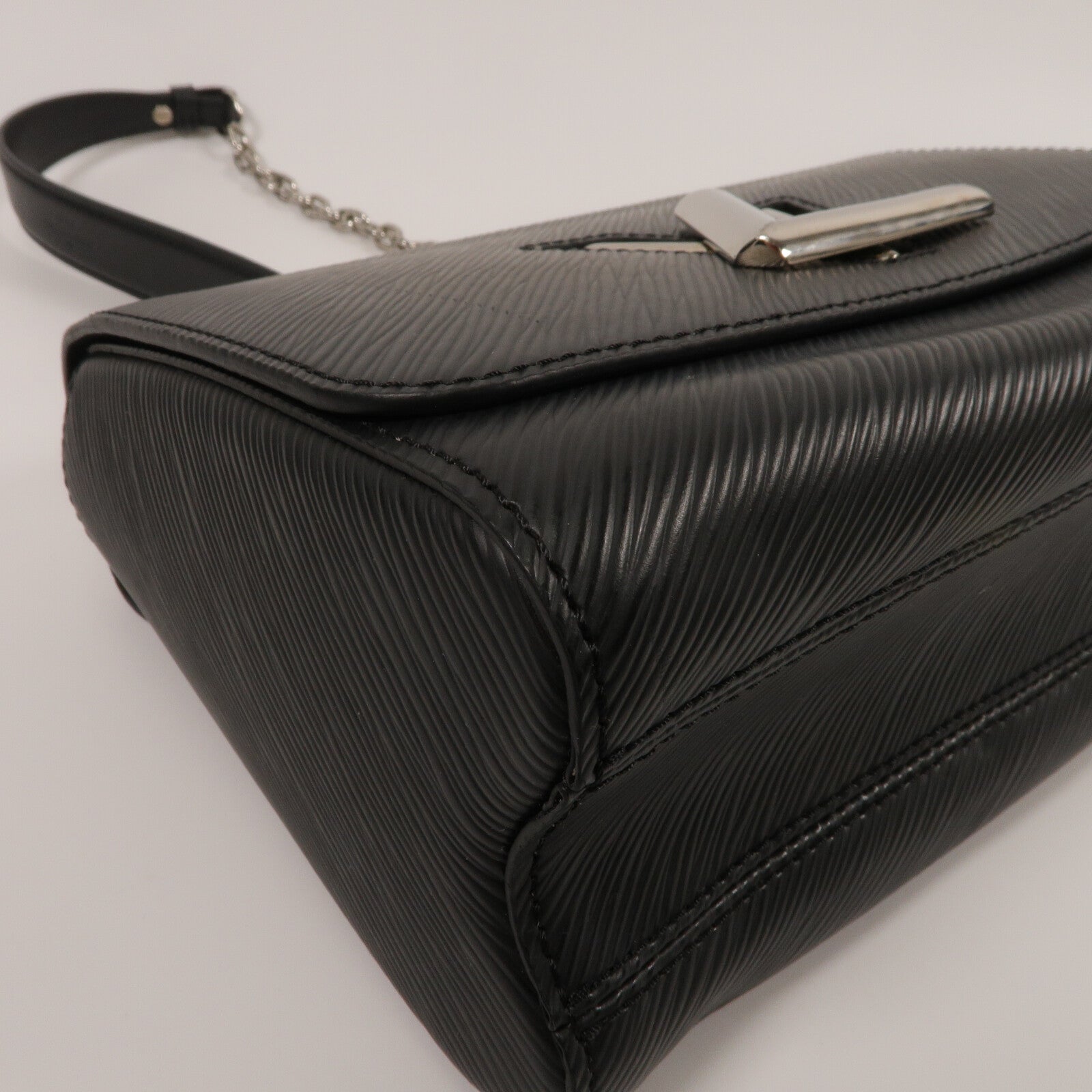 LOUIS VUITTON Epi Twist鏈帶肩背袋
