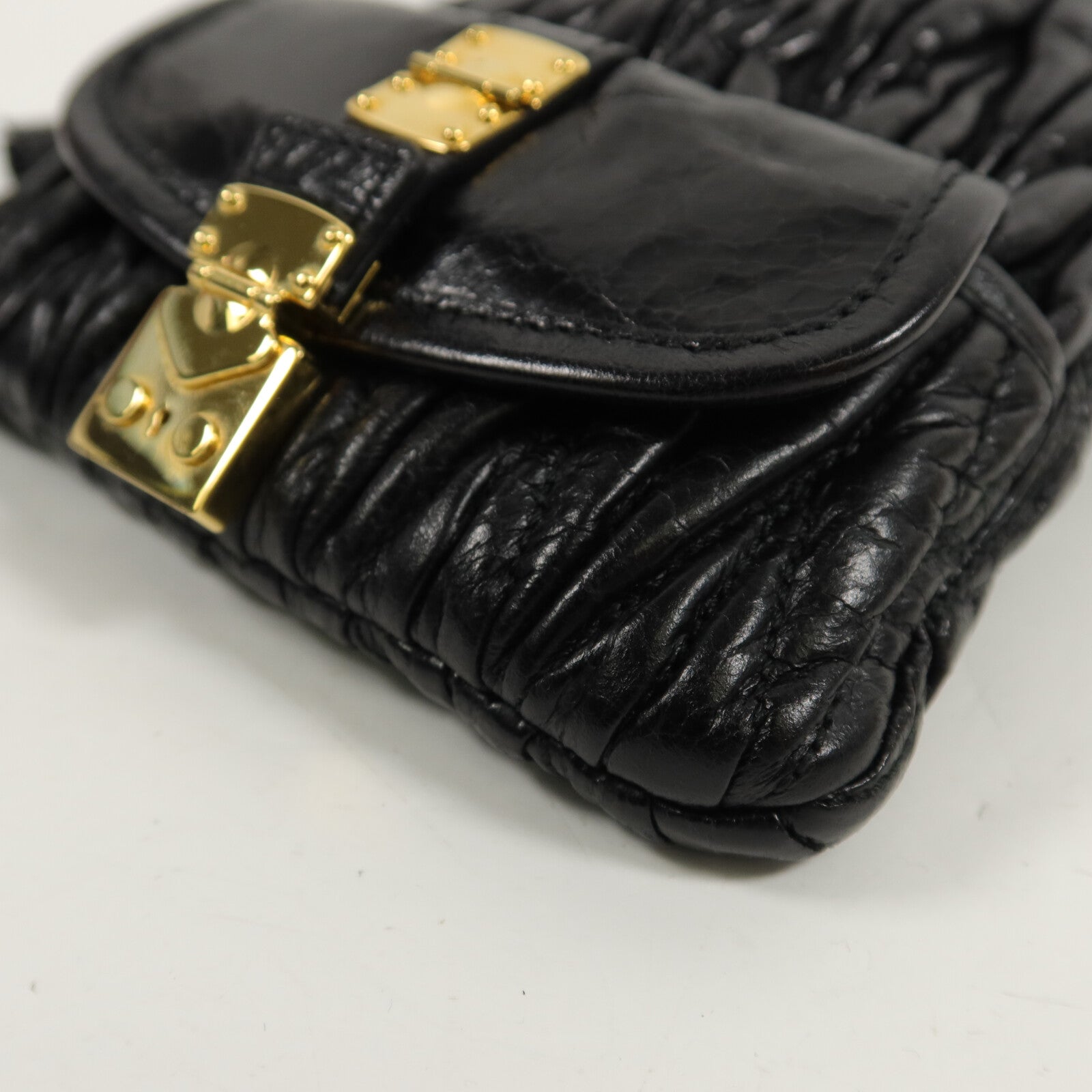 Miu Miu 羊皮皮革Mini Matelasse鏈帶肩背袋