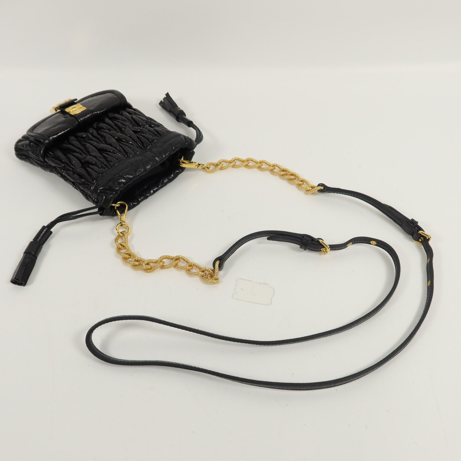 Miu Miu 羊皮皮革Mini Matelasse鏈帶肩背袋