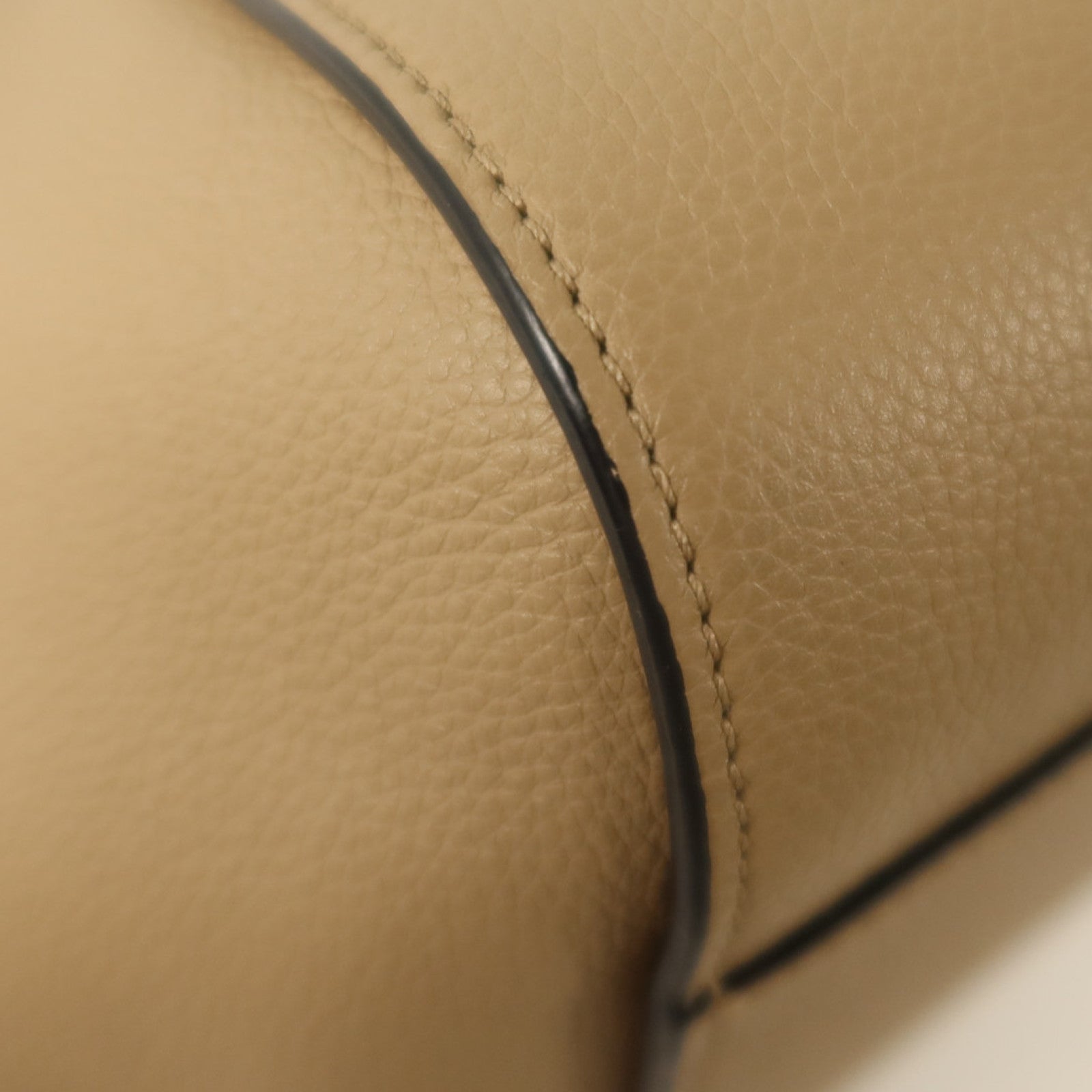 LOEWE 牛皮皮革 Hammock金扣手挽肩背兩用袋