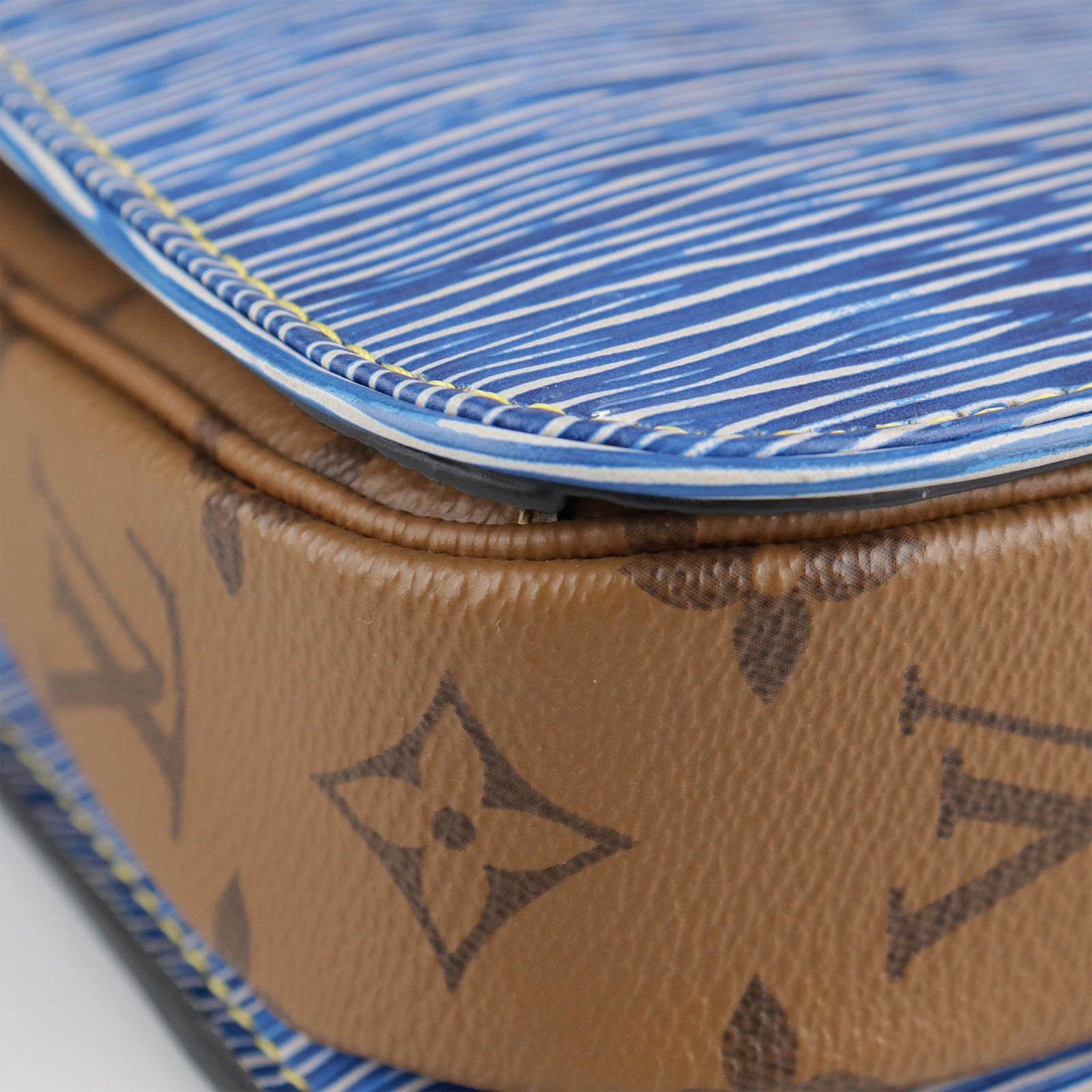 LOUIS VUITTON Epi/Monogram Reverse Pochette Metis Handle Shoulder Bag Blue/Brown