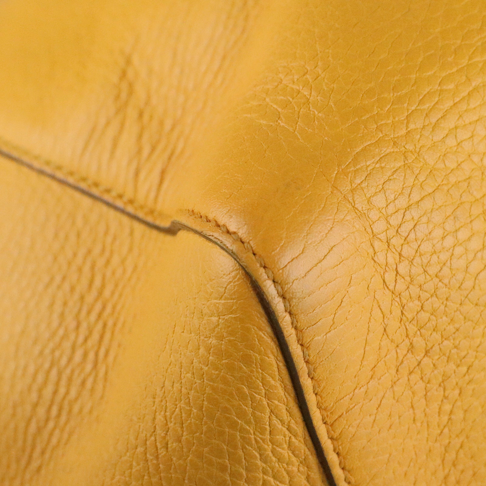 GUCCI cowhide leather Swing gold buckle shoulder bag / hand bag yellow