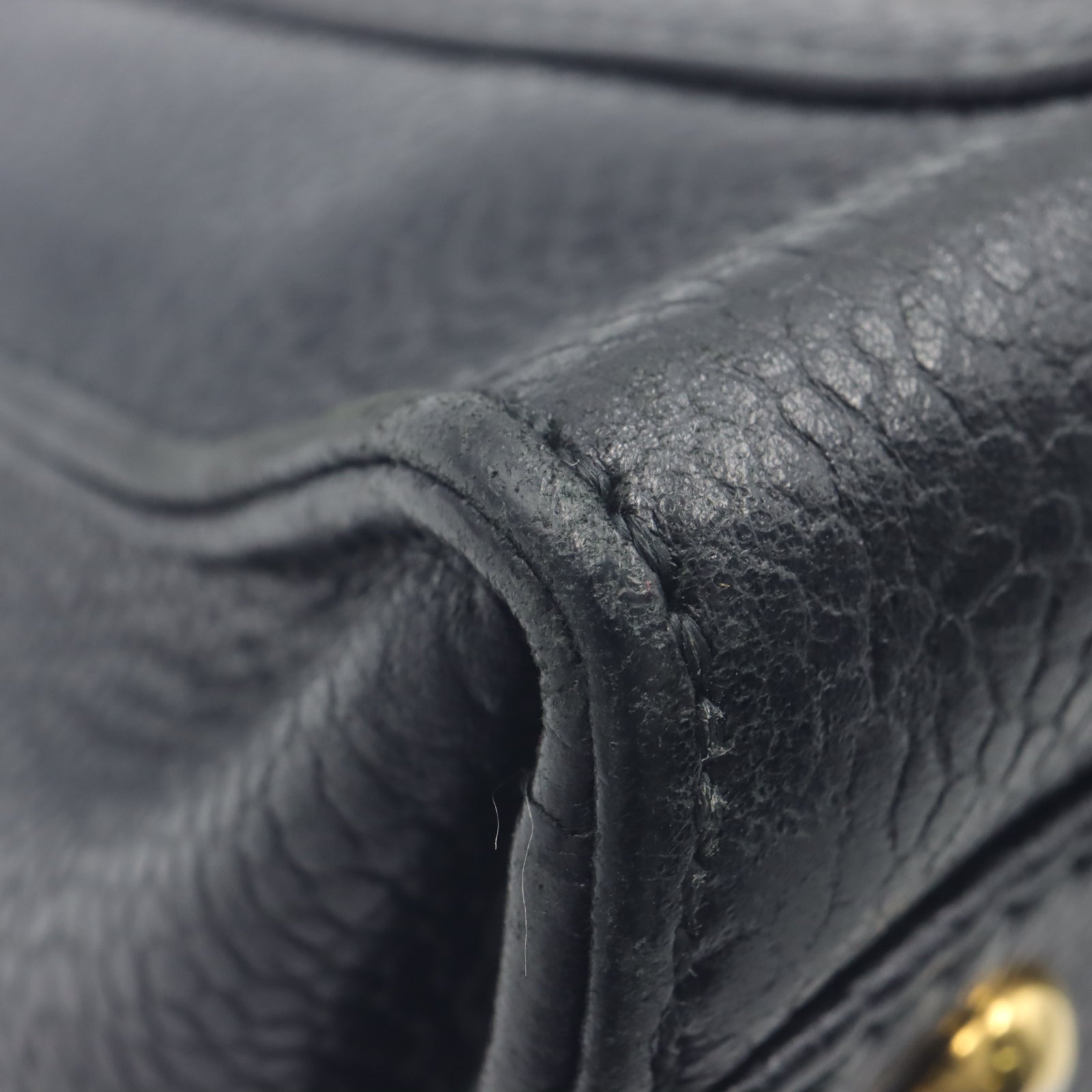 CHANEL 【激減優惠】Caviar皮革Chain Shoulder金扣肩背袋黑色