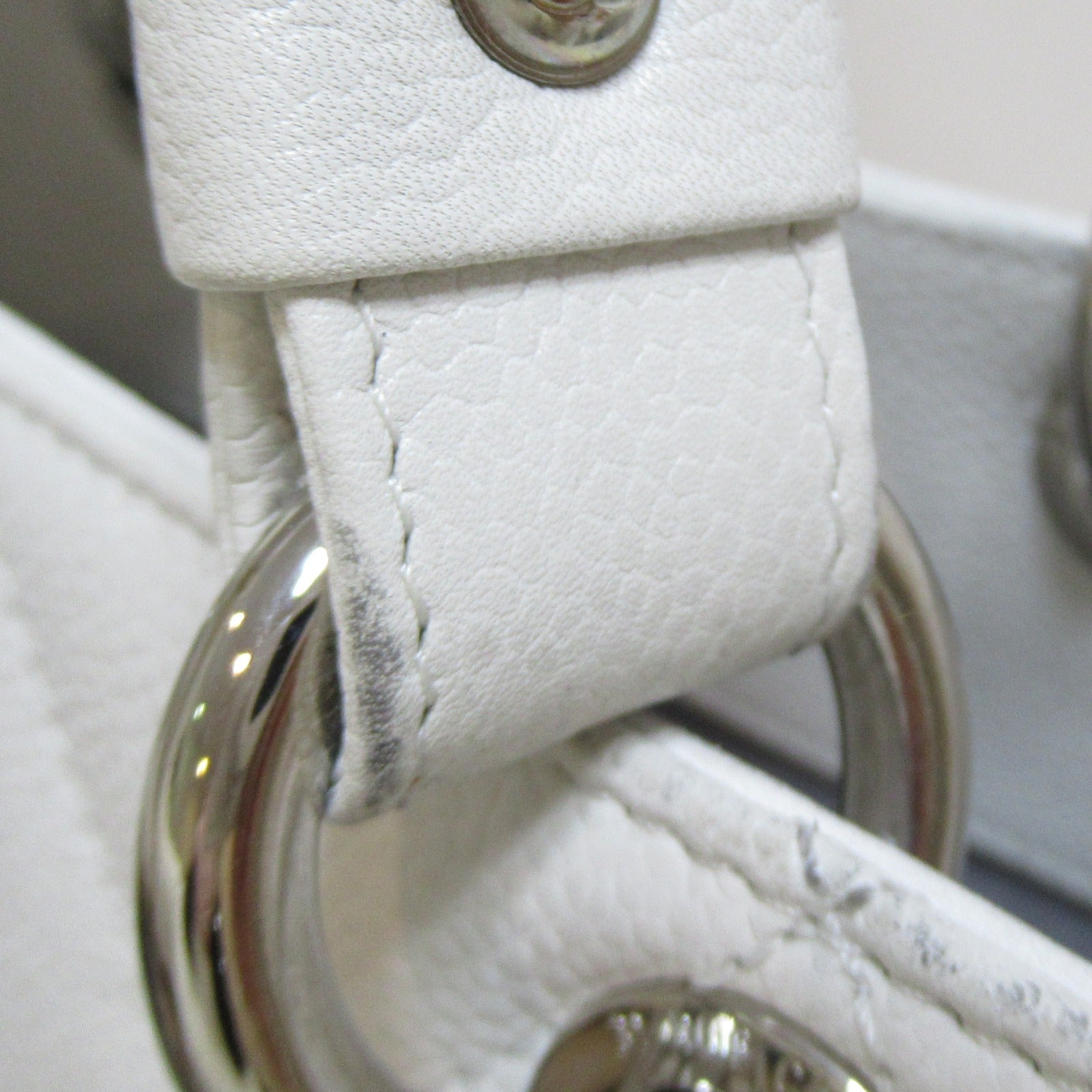 CHANEL 【激減優惠】菱格Caviar皮革Tote Bag銀扣手挽袋白色