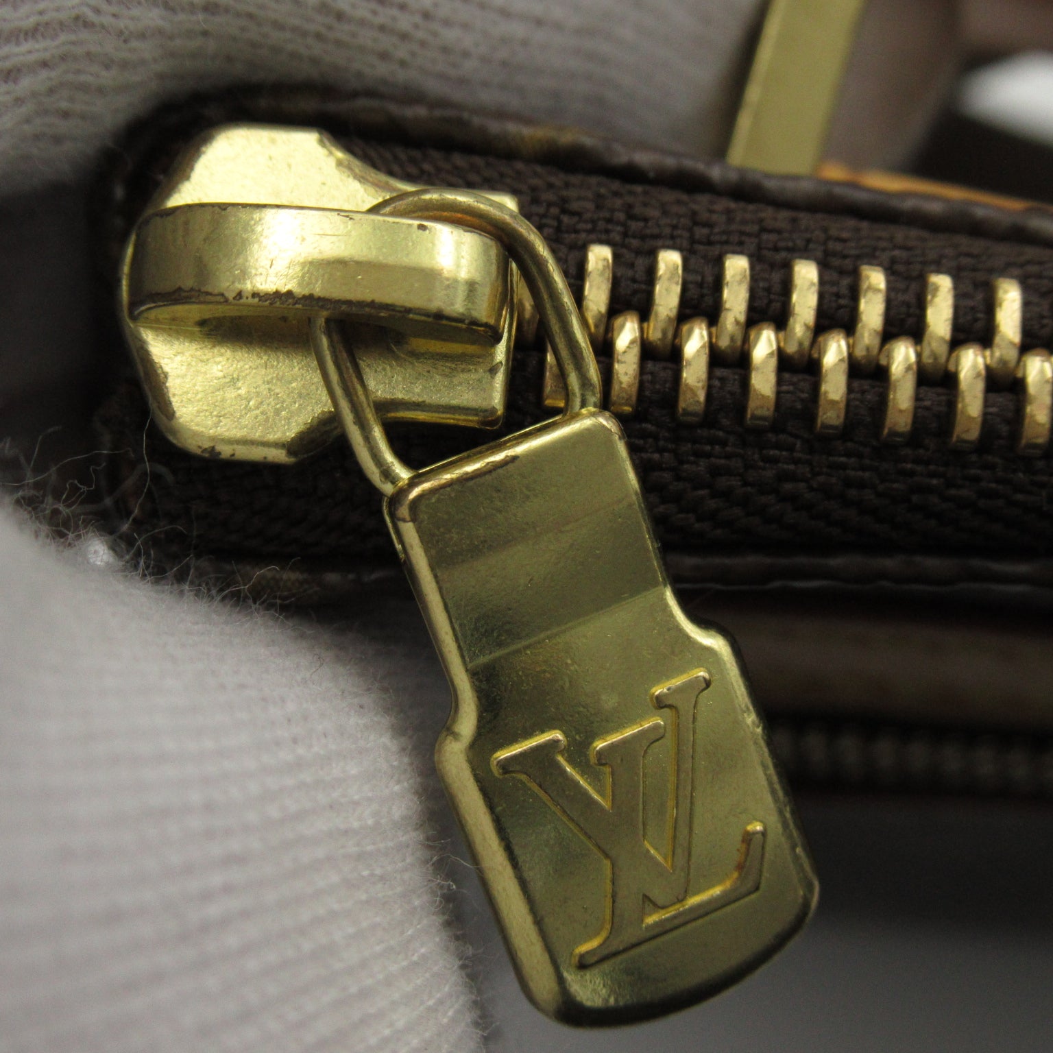 LOUIS VUITTON Monogram Pochette Bosphore金扣肩背袋啡色