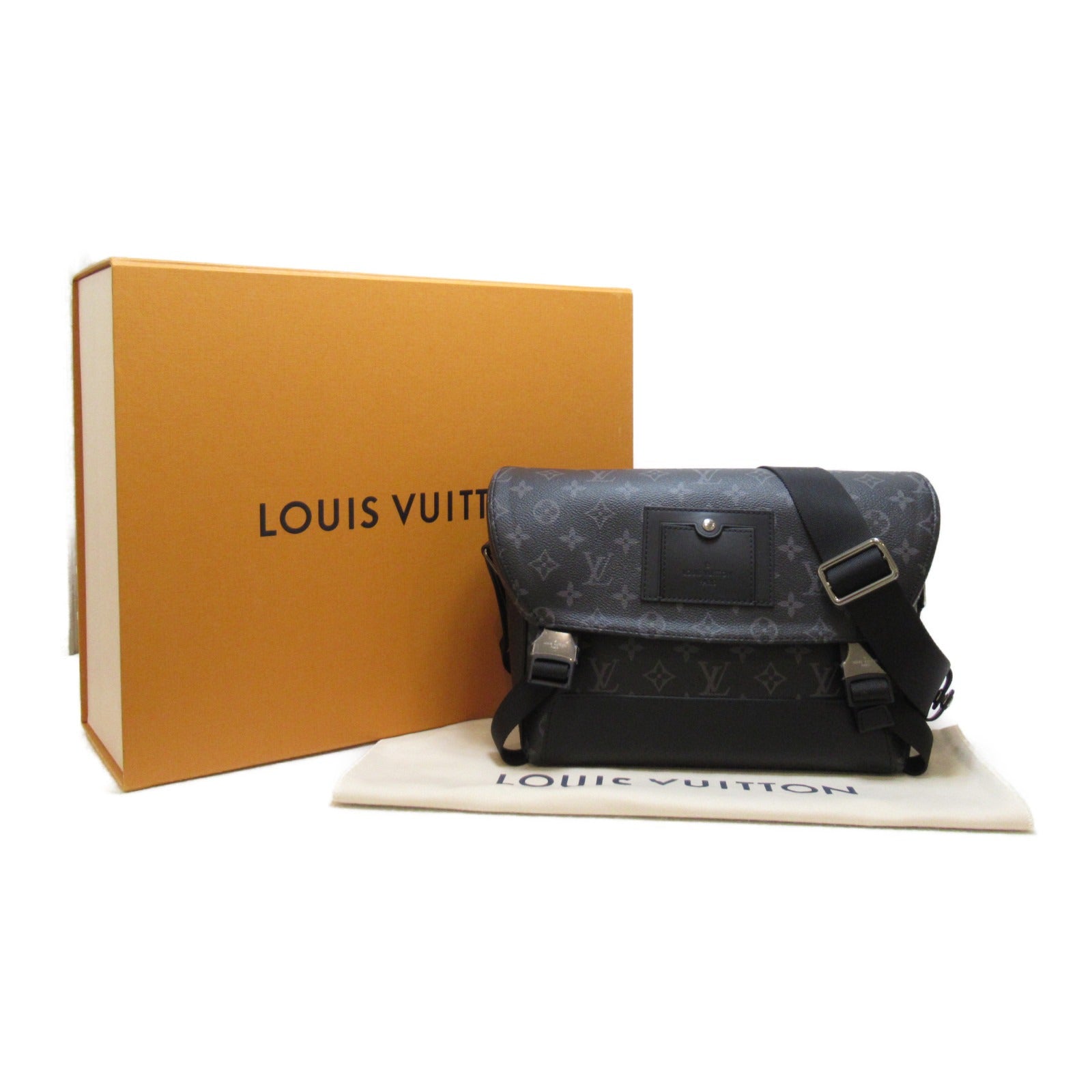 LOUIS VUITTON Monogram Eclipse Messenger Voyage PM肩背袋黑色