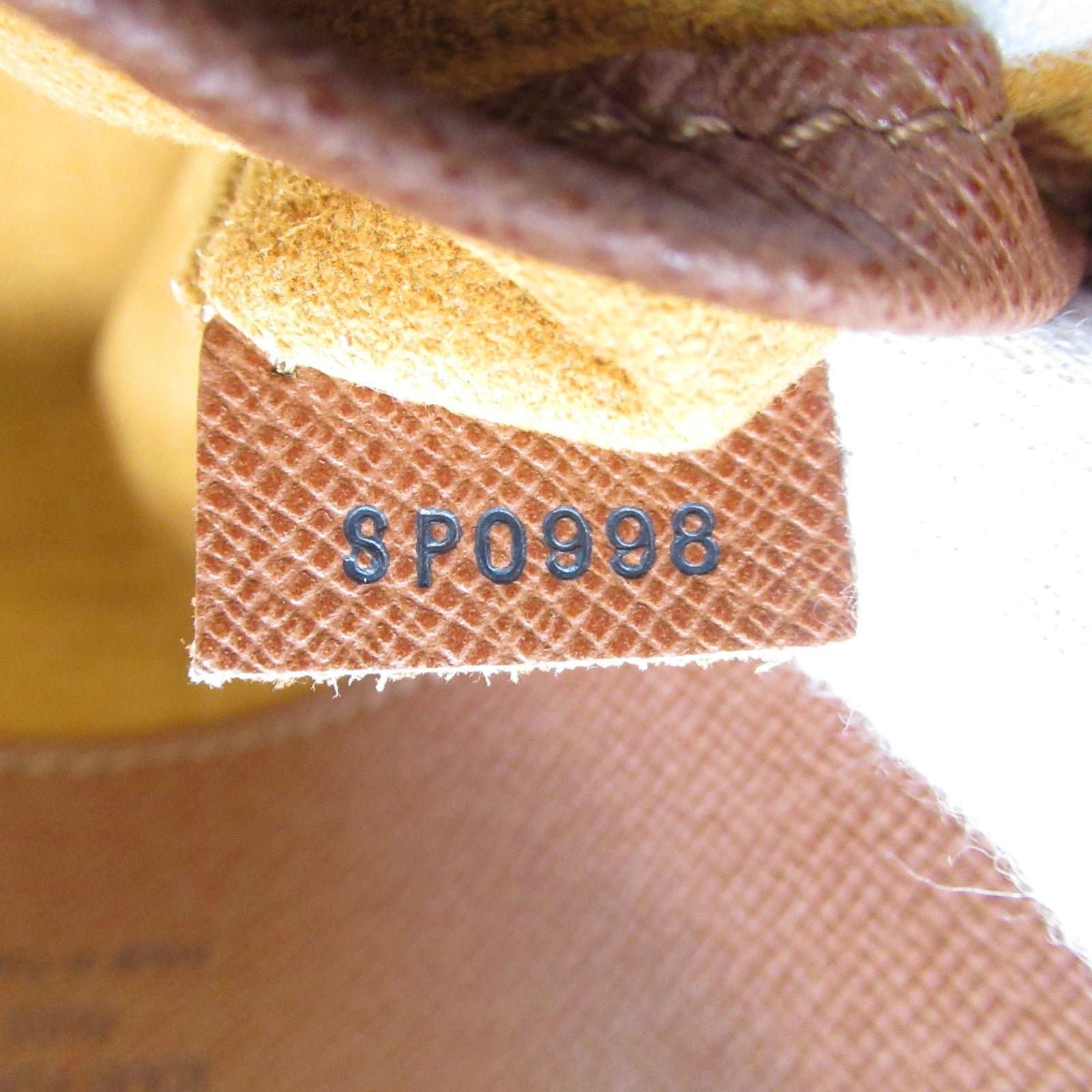 LOUIS VUITTON Monogram Musette Tango Shoulder Bag金扣肩背袋啡色