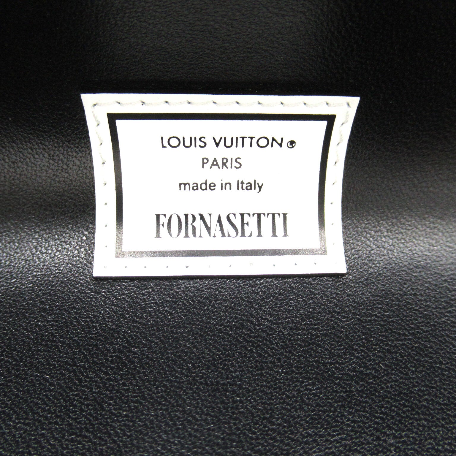 LOUIS VUITTON 漆皮皮革Fornasetti Minaudiere Papillon金扣手挽肩背兩用袋黑色/白色