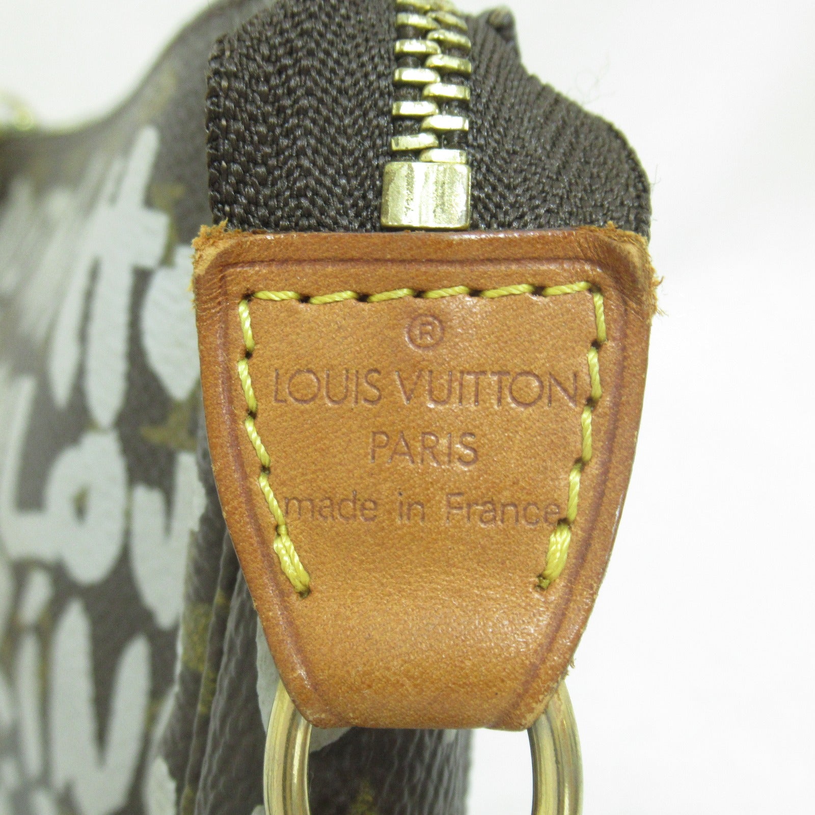 LOUIS VUITTON Monogram Grafitti Pochette Accessory手挽袋啡色