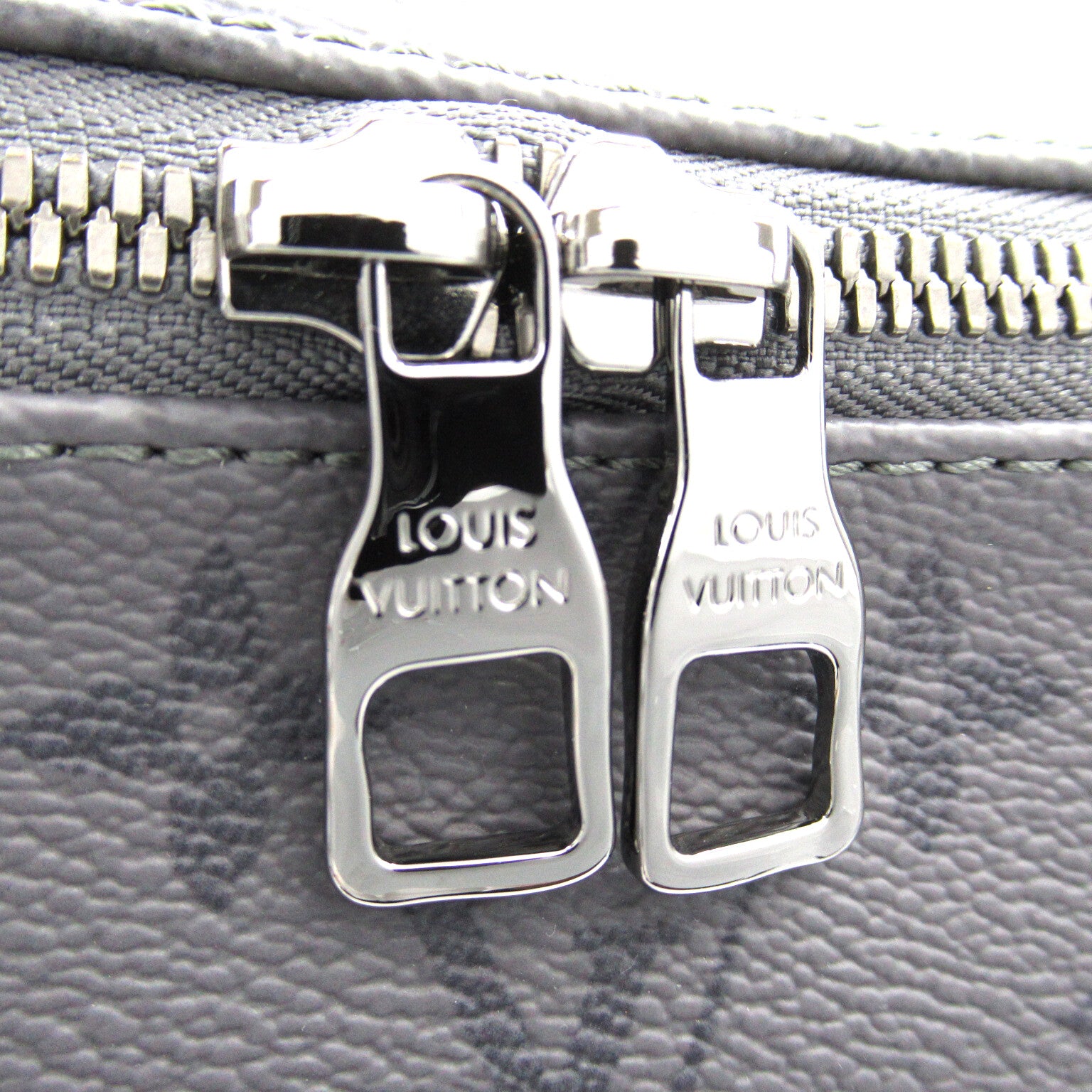 LOUIS VUITTON Monogram Eclipse Reverse LV x YK Discovery Backpack銀扣背包灰色/藍色