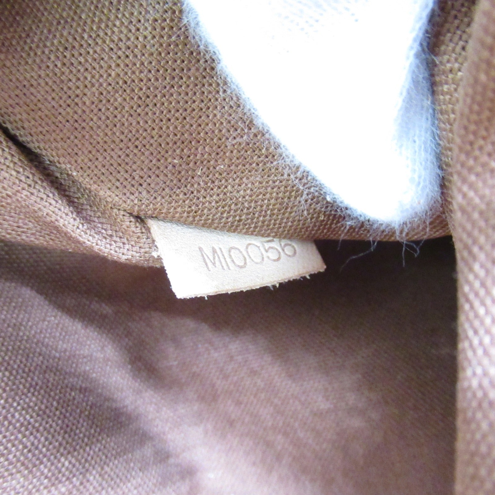 LOUIS VUITTON Monogram Pochette Bosphore金扣肩背袋啡色