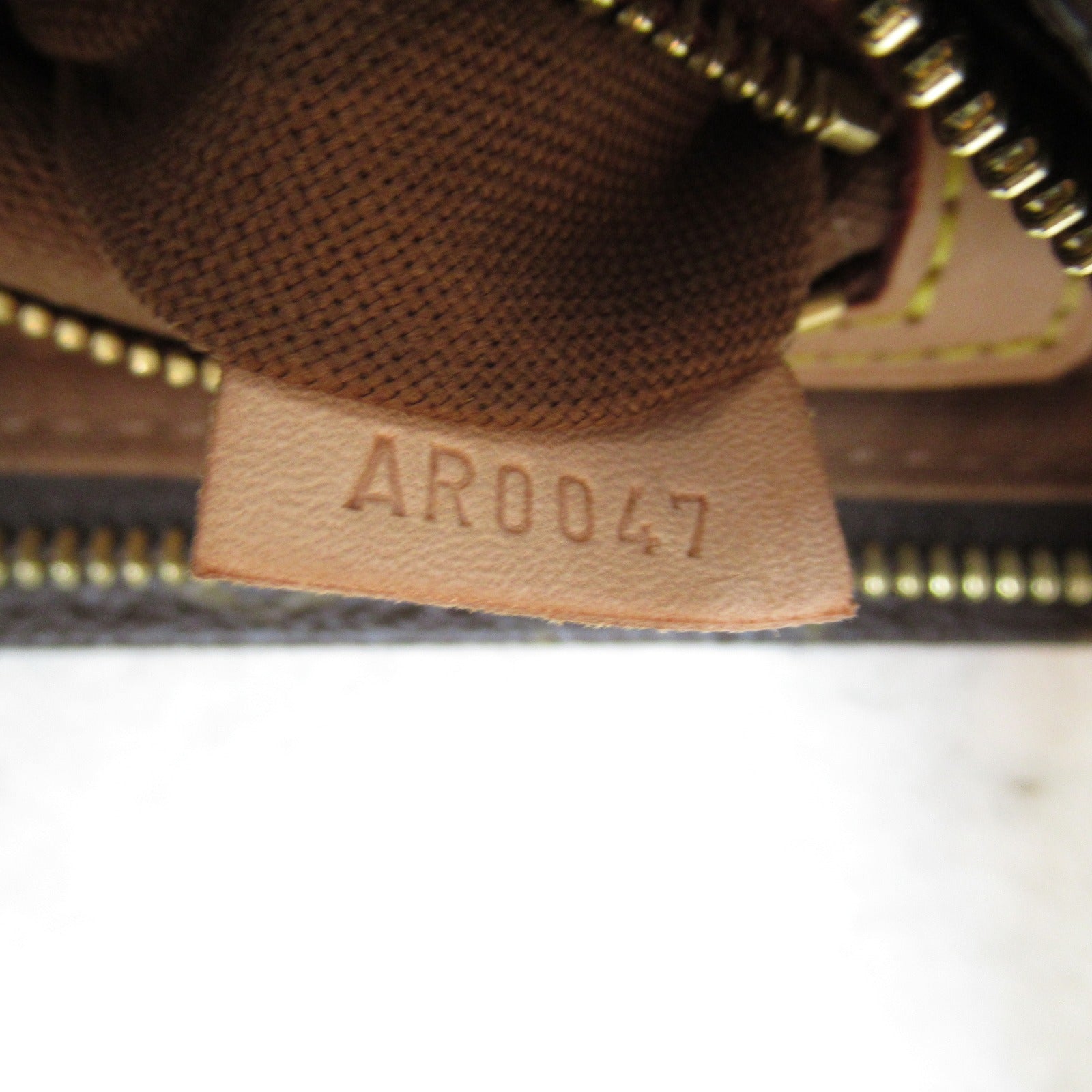 LOUIS VUITTON Monogram Trotteur肩背袋啡色