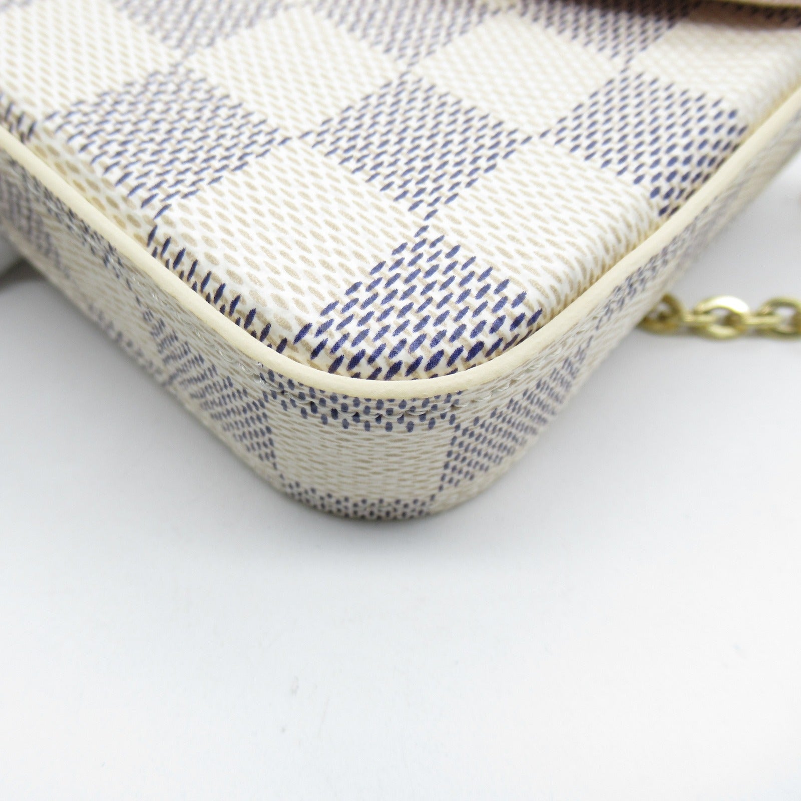 LOUIS VUITTON Damier Azur Pochette Felicie肩背袋米白色