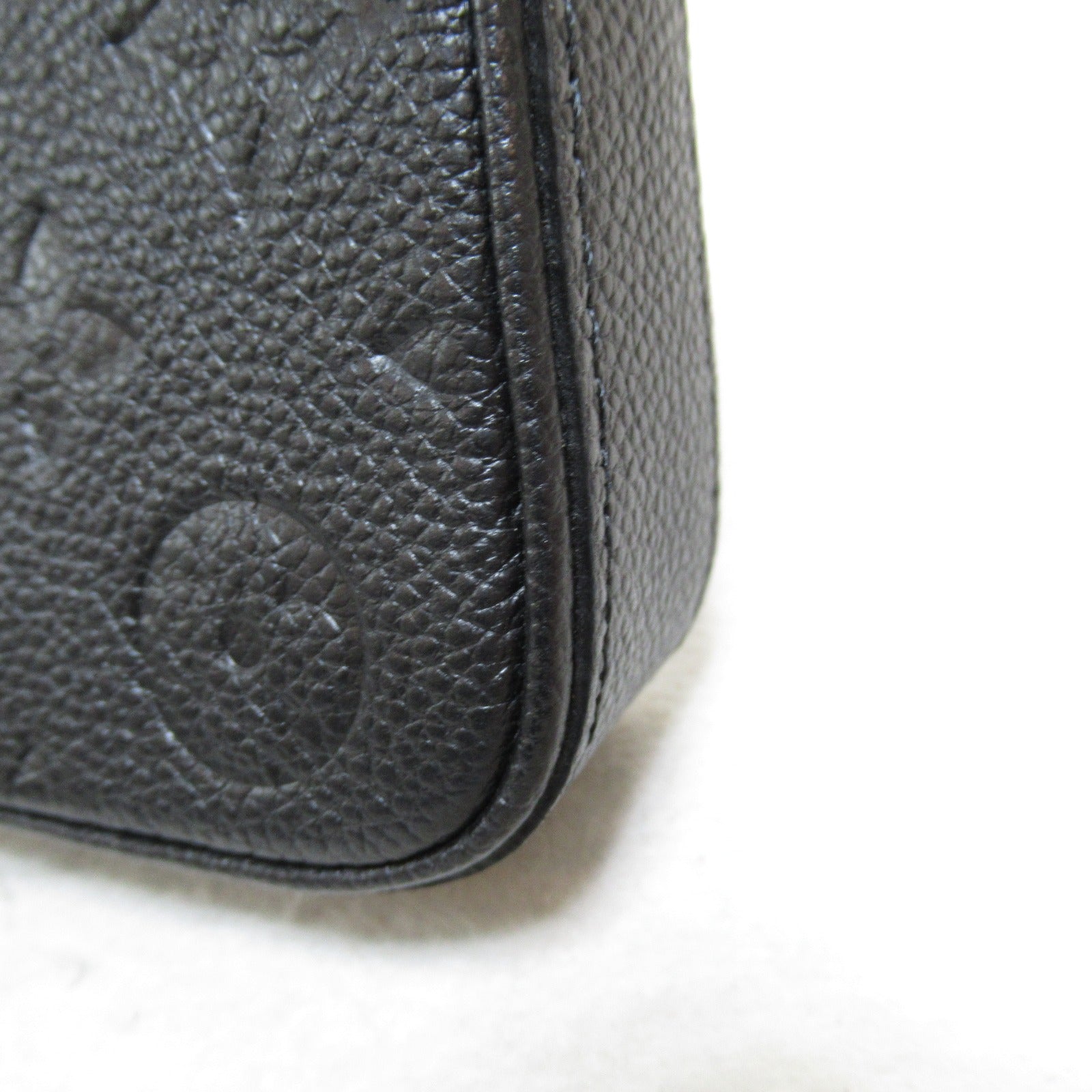 LOUIS VUITTON Monogram Empreinte Easy Pouch On Strap金扣手挽肩背兩用袋黒色