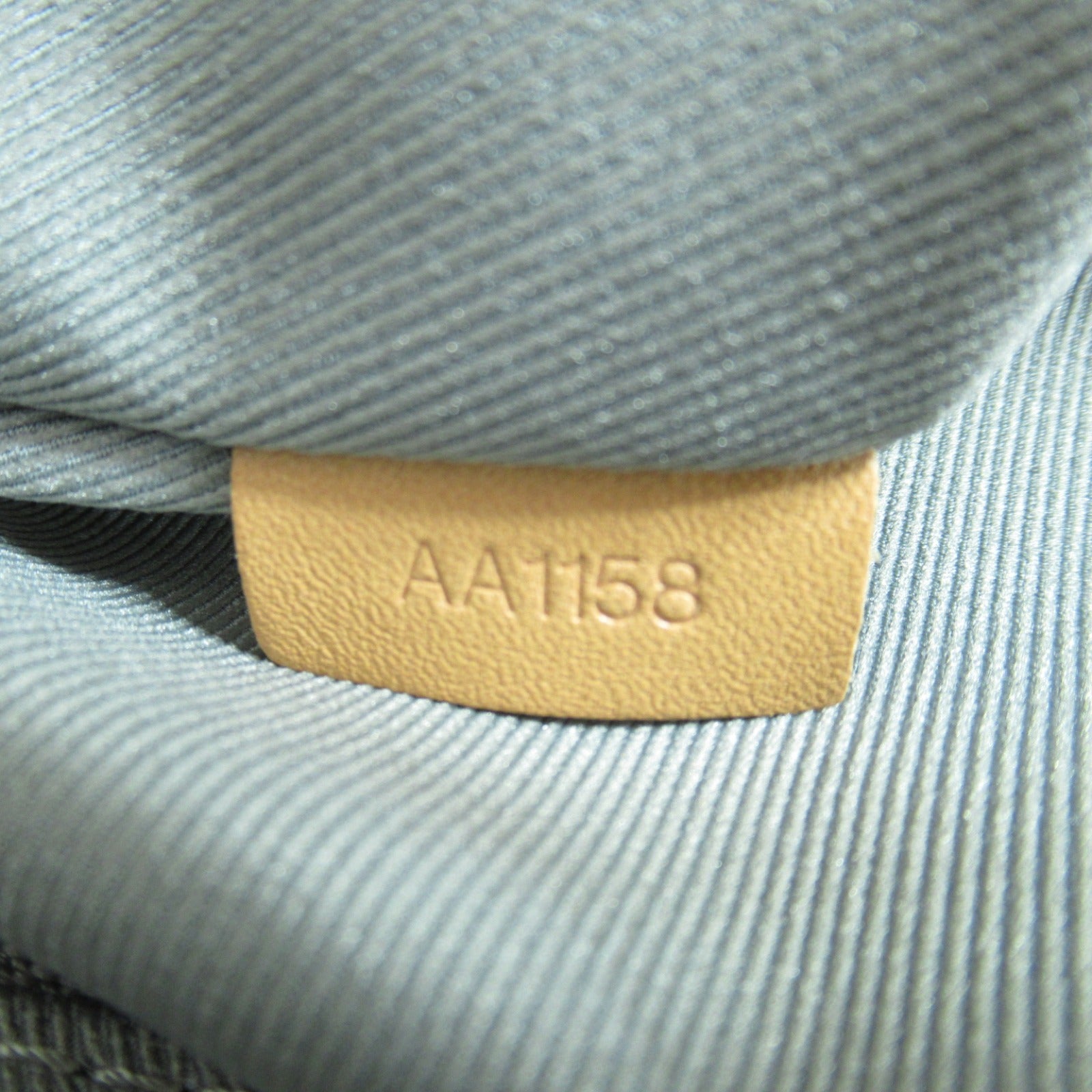 LOUIS VUITTON Monogram Titanium Keepall 50 Bandoulie手挽肩背兩用袋灰色