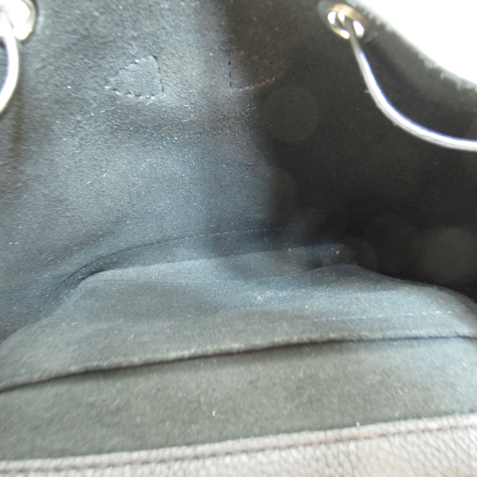 LOUIS VUITTON 牛皮皮革Lock me Backpack Mini銀扣手挽背包袋Noir/黑色