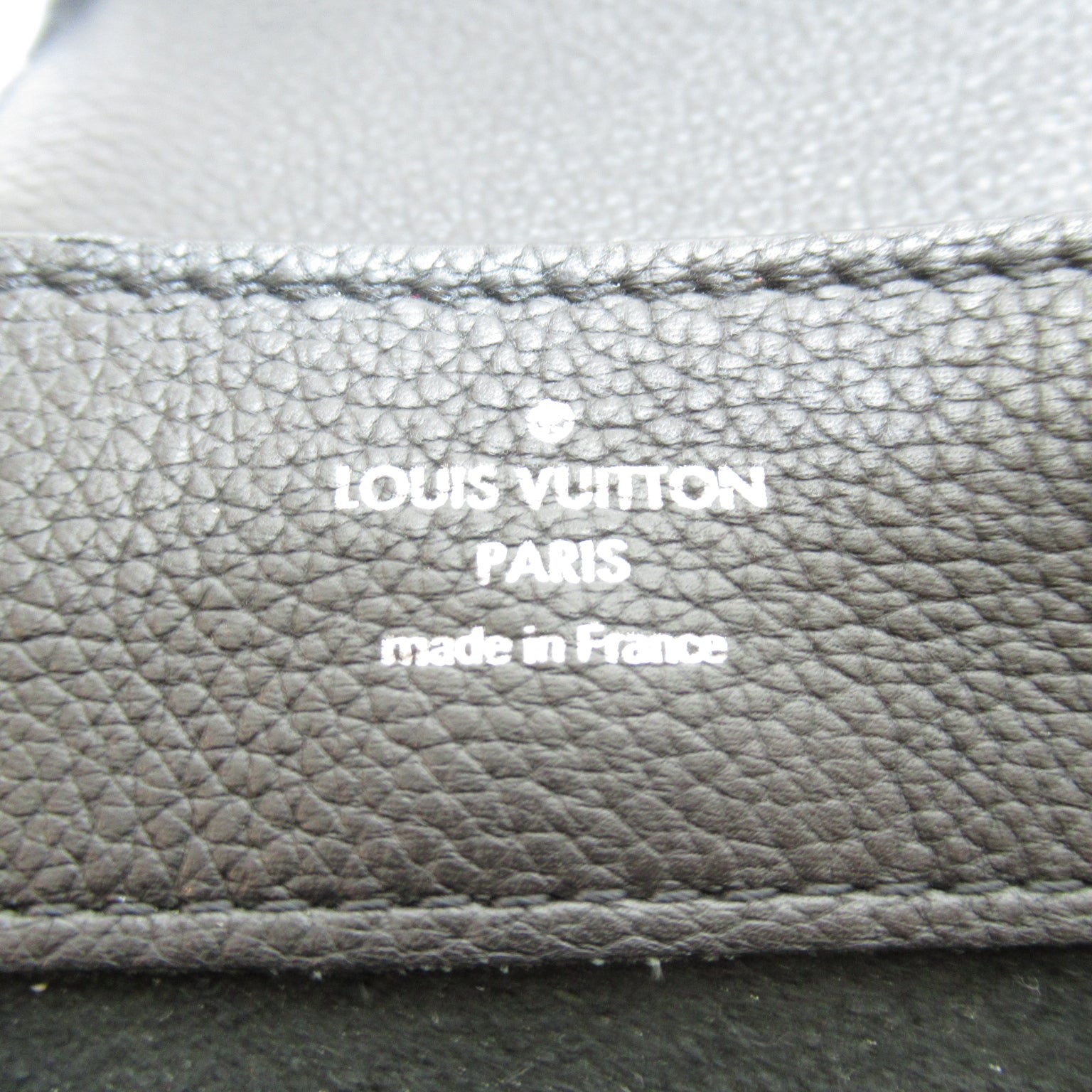 LOUIS VUITTON 牛皮皮革Lock me Backpack Mini銀扣手挽背包袋Noir/黑色