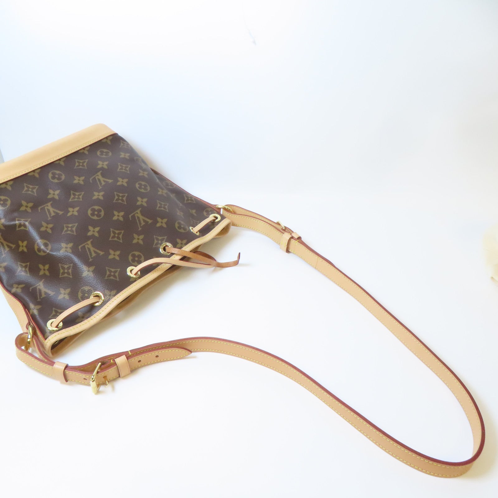 LOUIS VUITTON Monogram Noe BB金扣肩背袋啡色