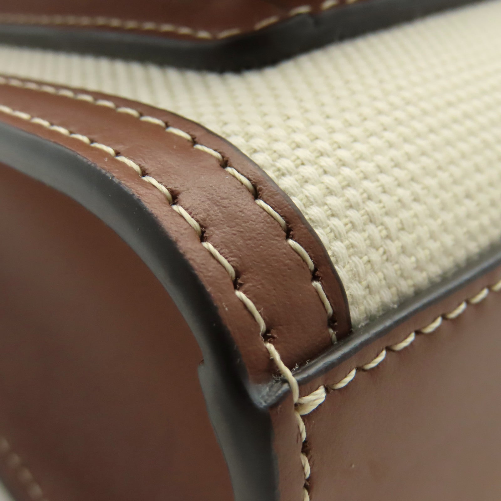 BURBERRY 牛皮皮革/帆布Mini Pocket Shoulder Bag金扣手挽肩背兩用袋啡色/米白色