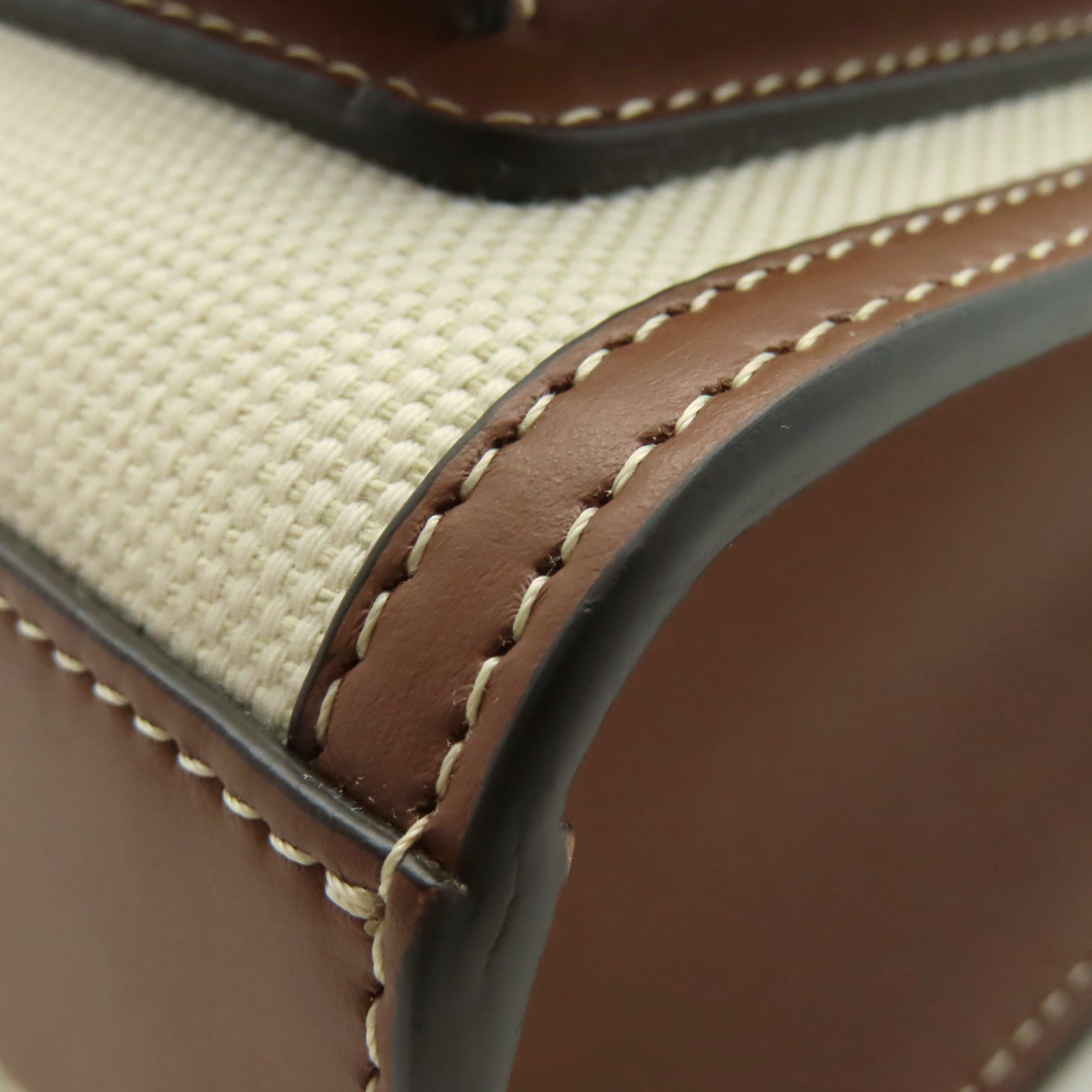 BURBERRY 牛皮皮革/帆布Mini Pocket Shoulder Bag金扣手挽肩背兩用袋啡色/米白色