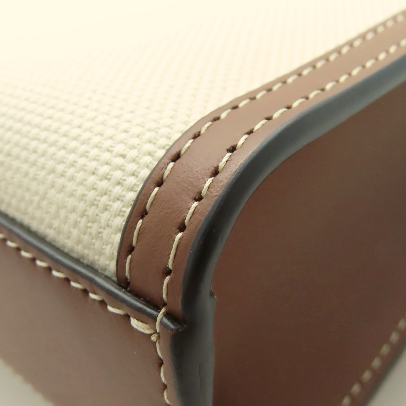 BURBERRY 牛皮皮革/帆布Mini Pocket Shoulder Bag金扣手挽肩背兩用袋啡色/米白色