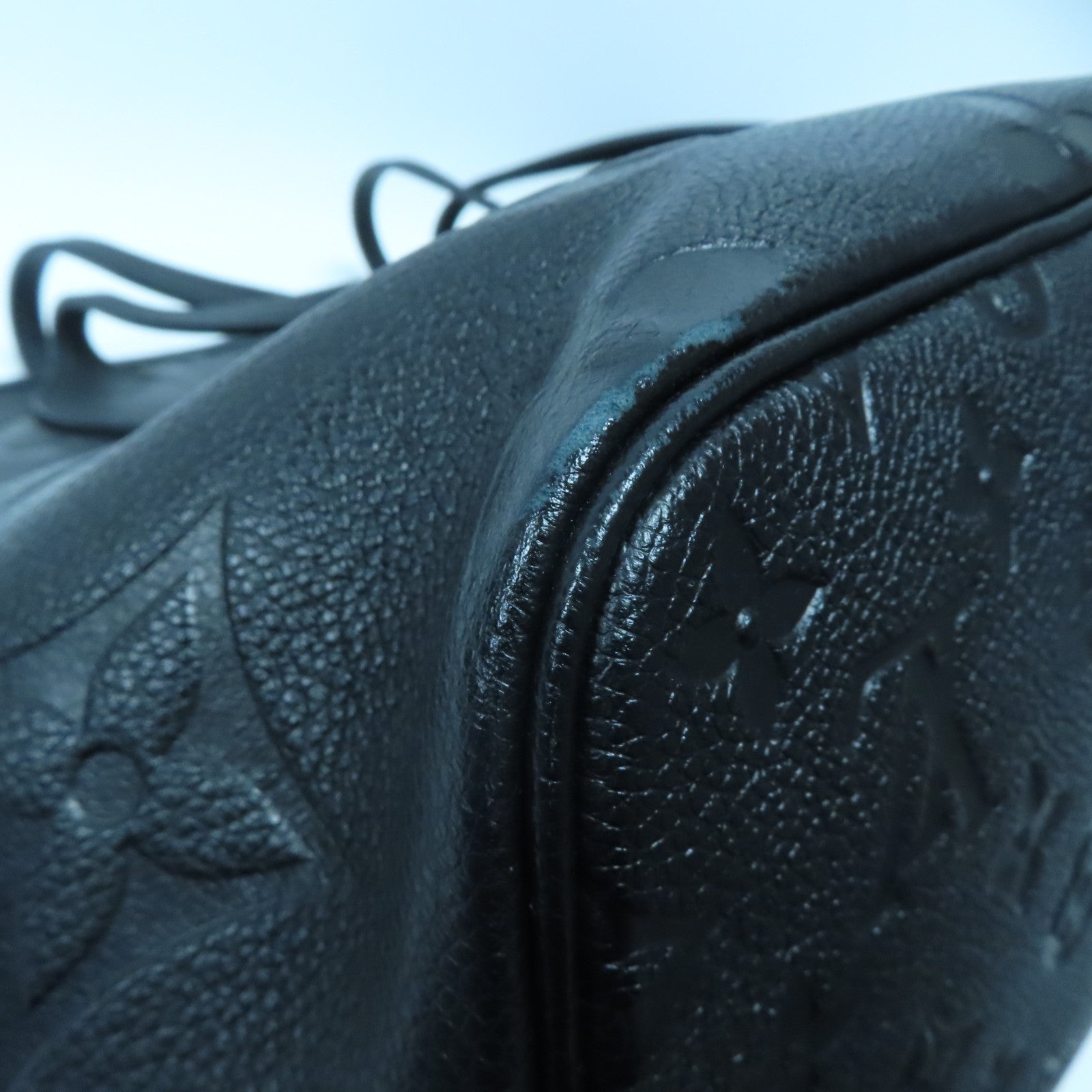 LOUIS VUITTON Monogram Empreinte Neverfull MM金扣手挽袋黑色