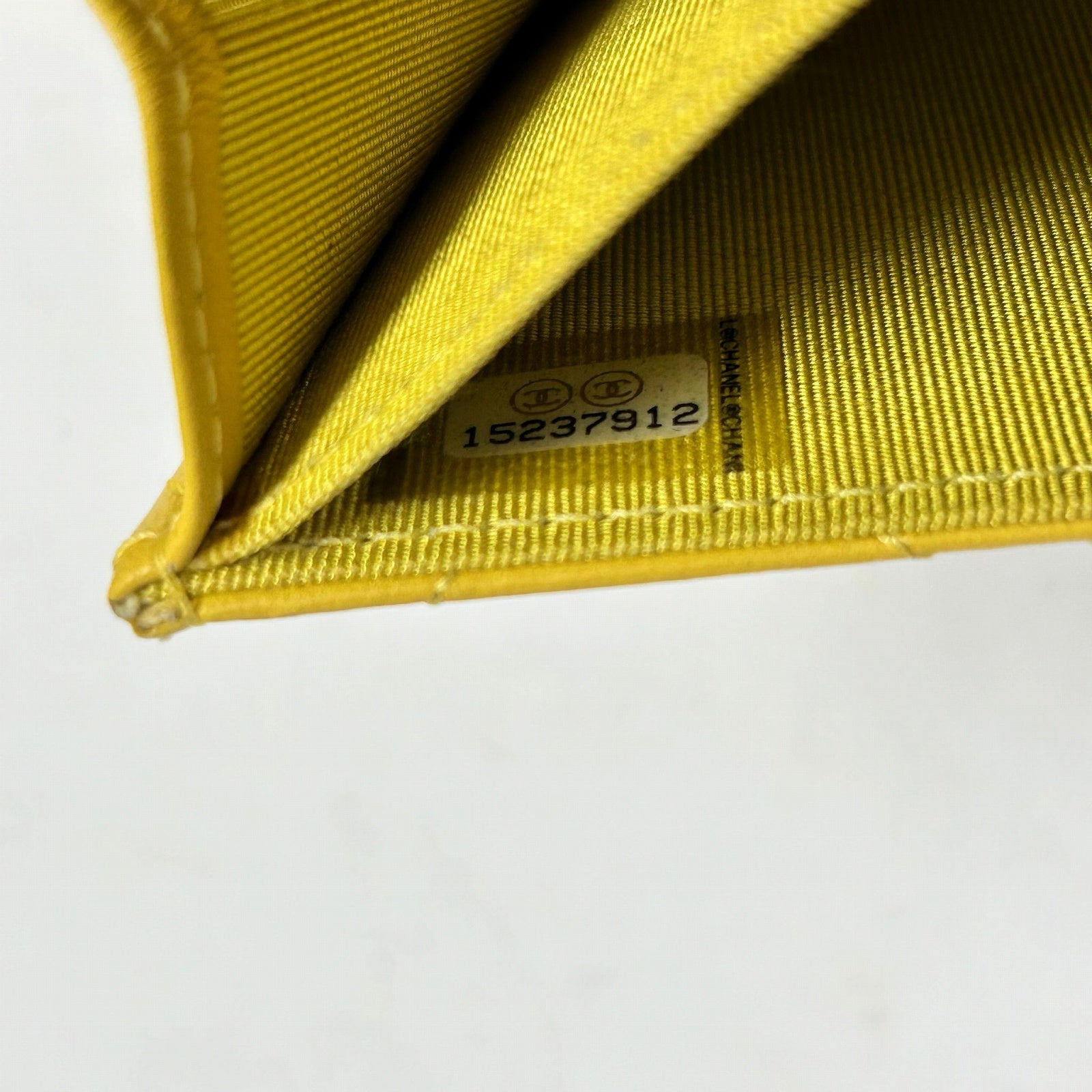 CHANEL 菱格羊皮皮革Card Case銀扣卡片套黃色