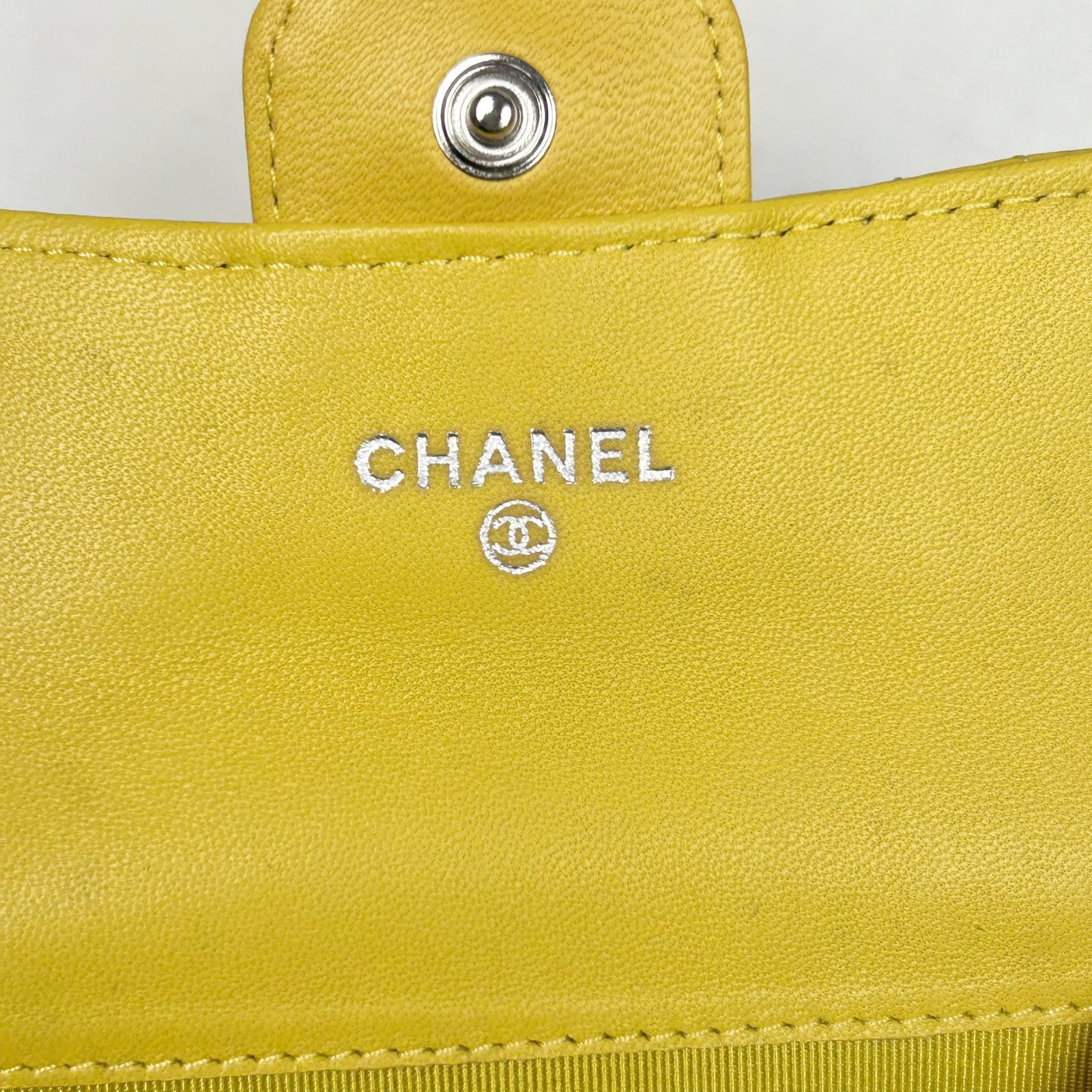 CHANEL 菱格羊皮皮革Card Case銀扣卡片套黃色