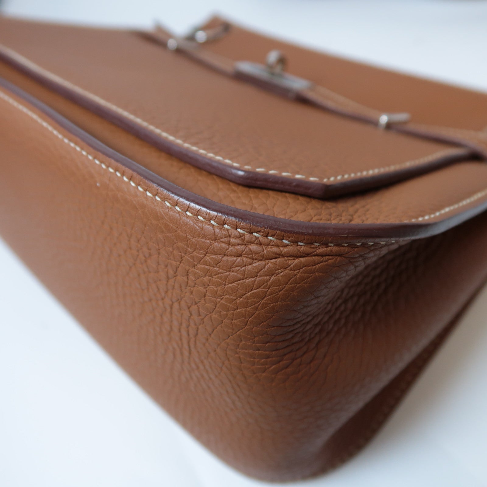 HERMES Clemence皮革Jypsiere 28銀扣肩背袋經典駝色