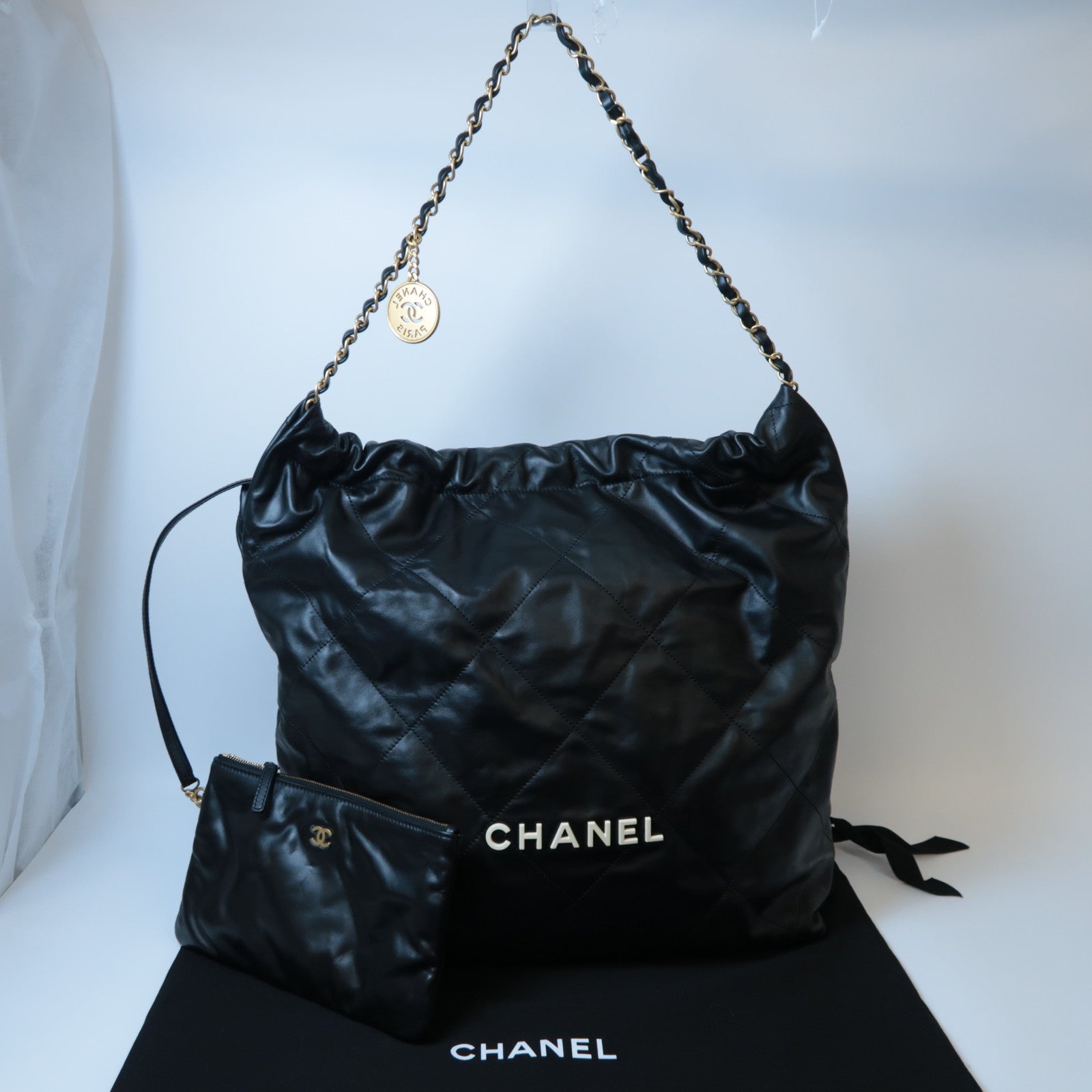 CHANEL 菱格羊皮皮革C22 Large金扣肩背袋黑色