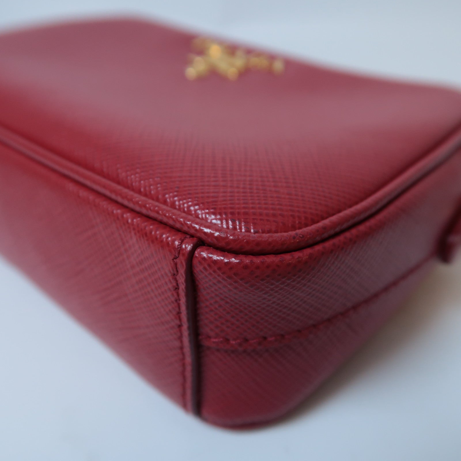 PRADA 牛皮皮革Shoulder Bag金扣肩背袋紅色