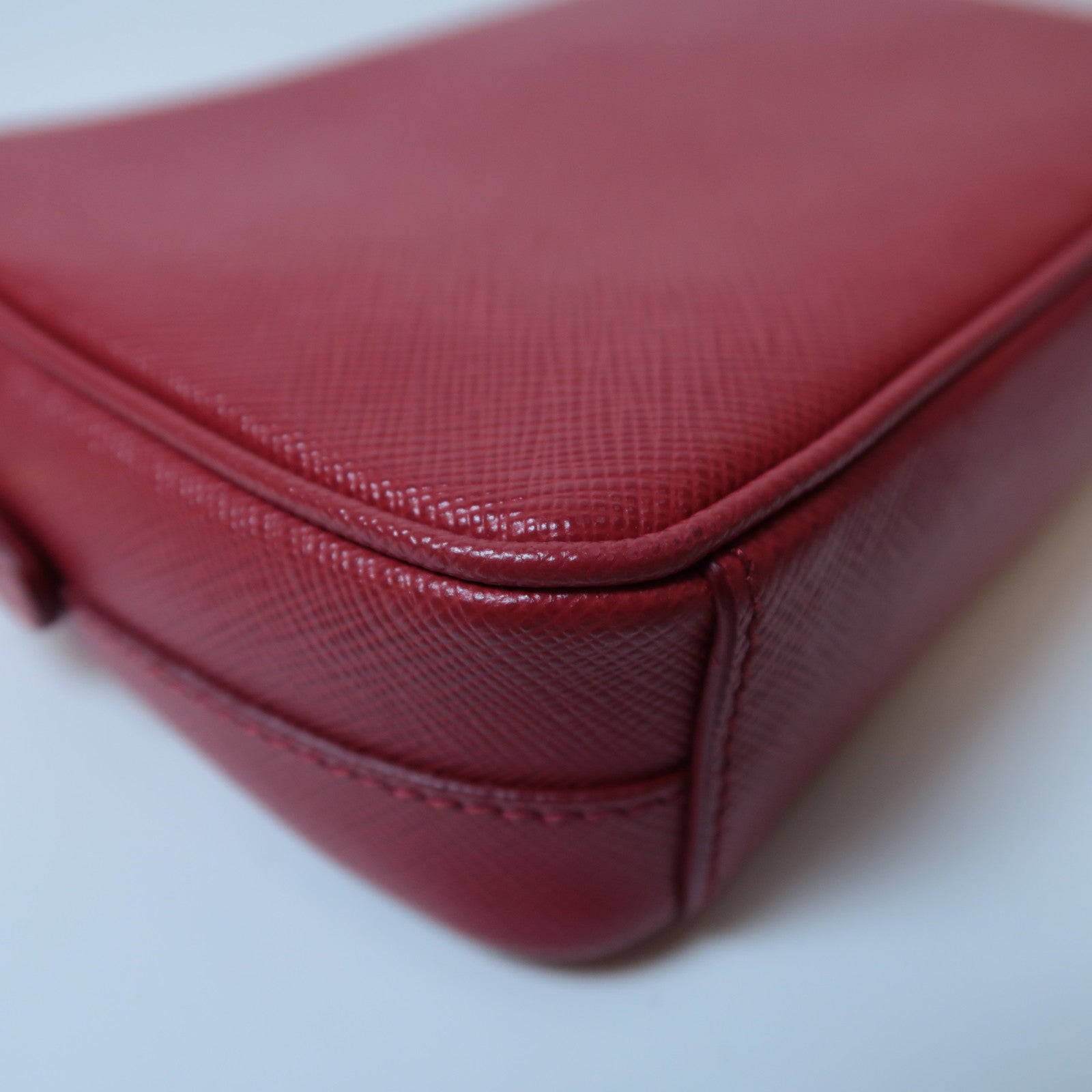 PRADA 牛皮皮革Shoulder Bag金扣肩背袋紅色