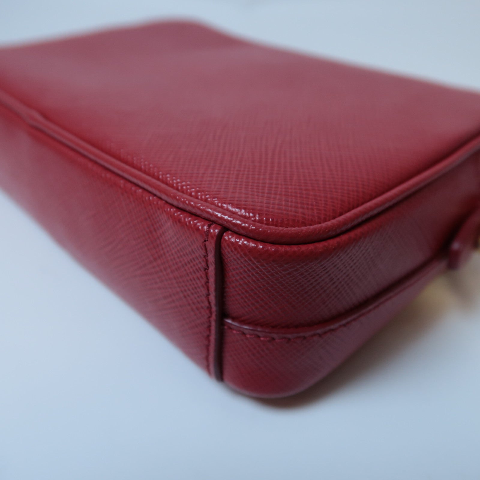 PRADA 牛皮皮革Shoulder Bag金扣肩背袋紅色