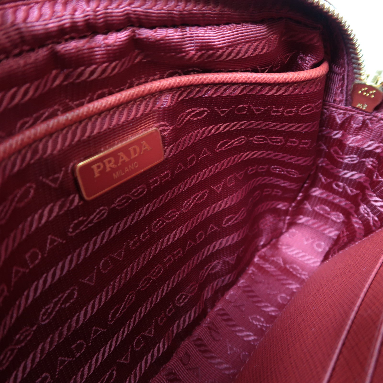 PRADA 牛皮皮革Shoulder Bag金扣肩背袋紅色
