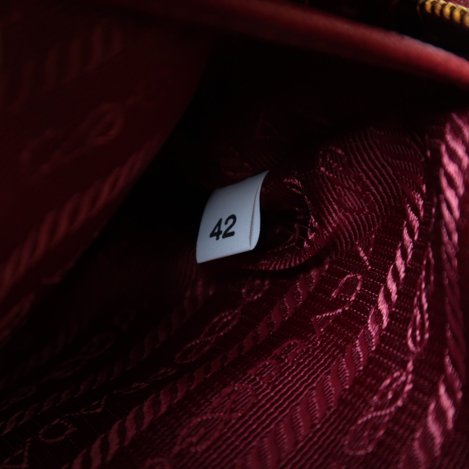 PRADA 牛皮皮革Shoulder Bag金扣肩背袋紅色