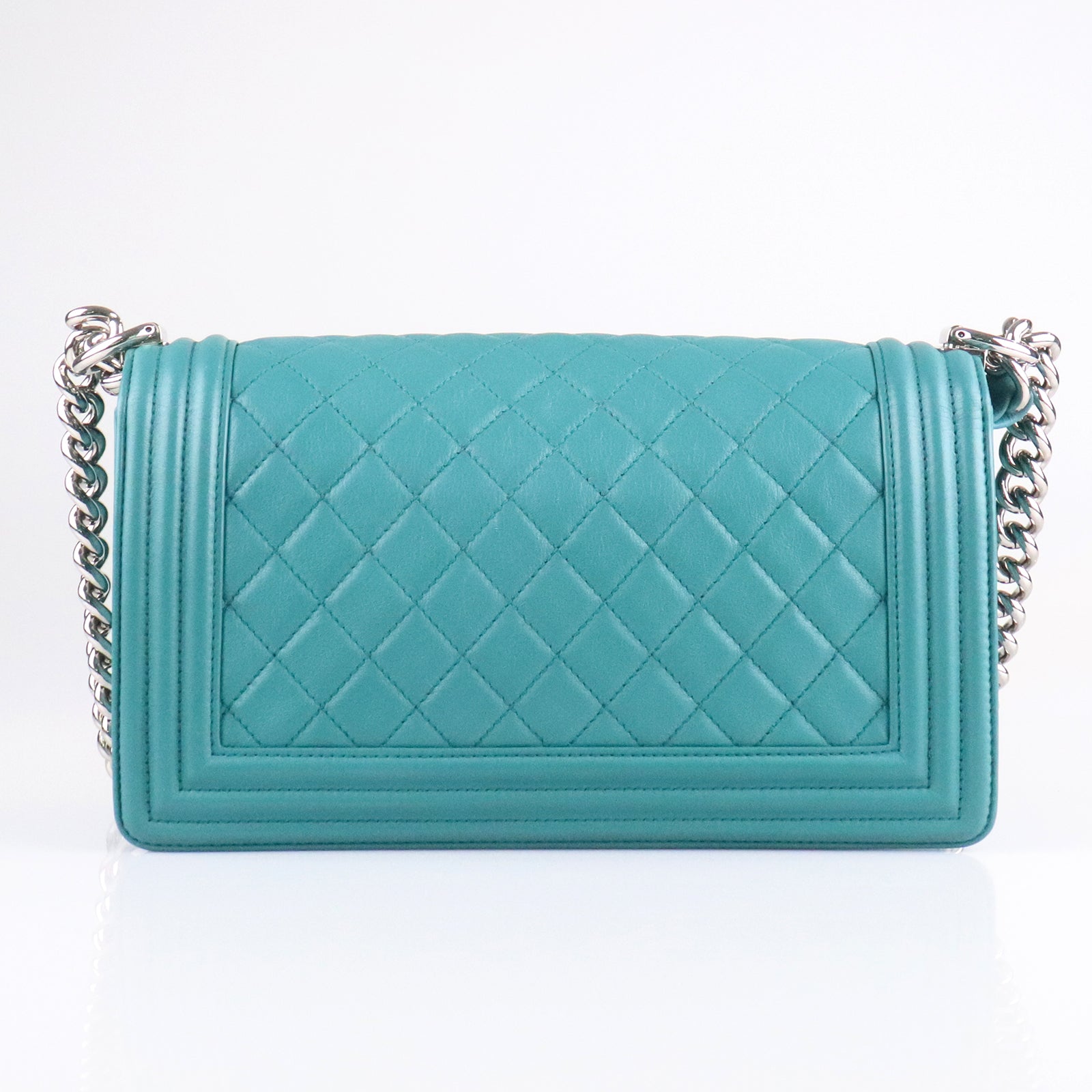 CHANEL diamond lambskin leather Boy Chanel silver buckle shoulder bag blue
