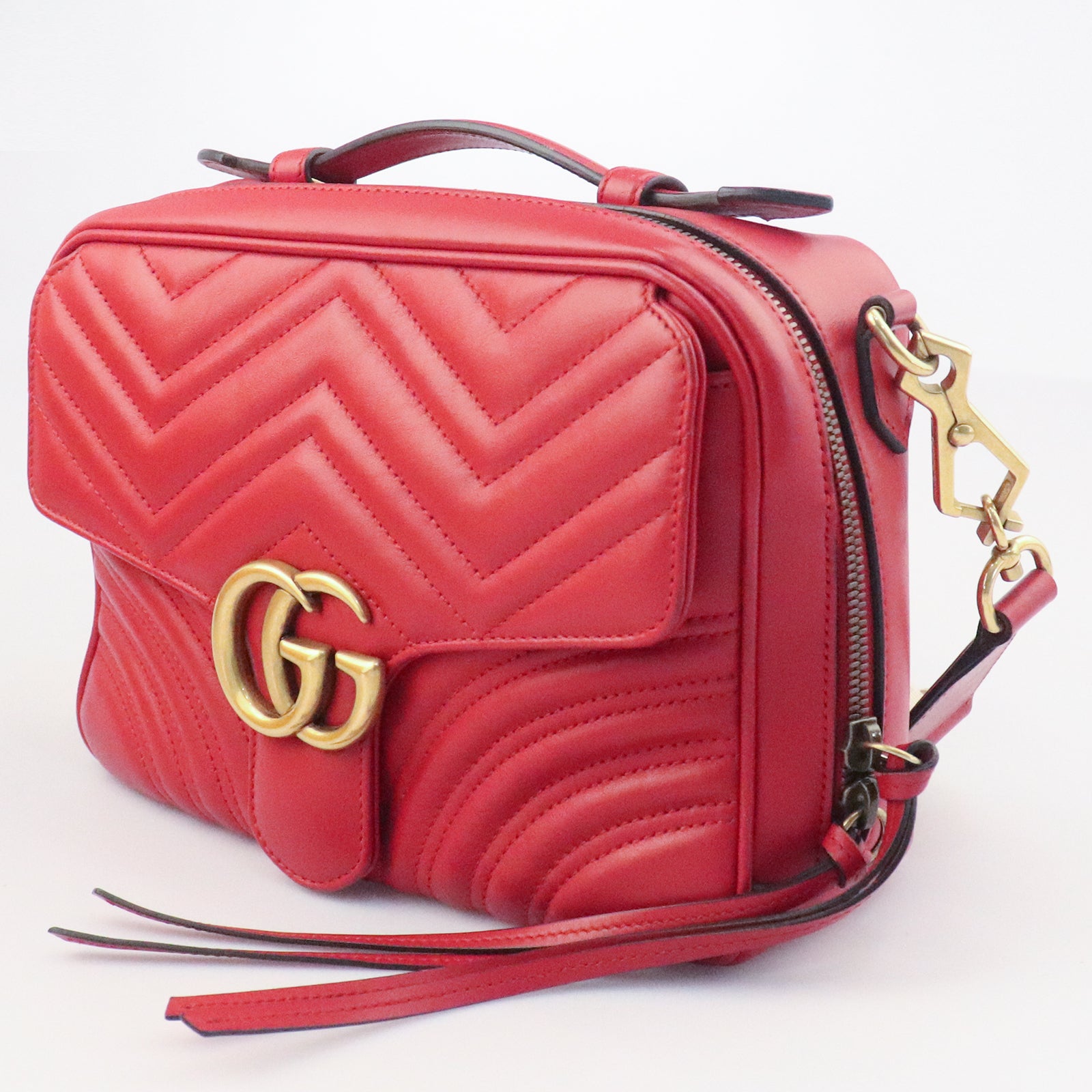GUCCI cowhide leather GG Marmont gold buckle handle shoulder bag red