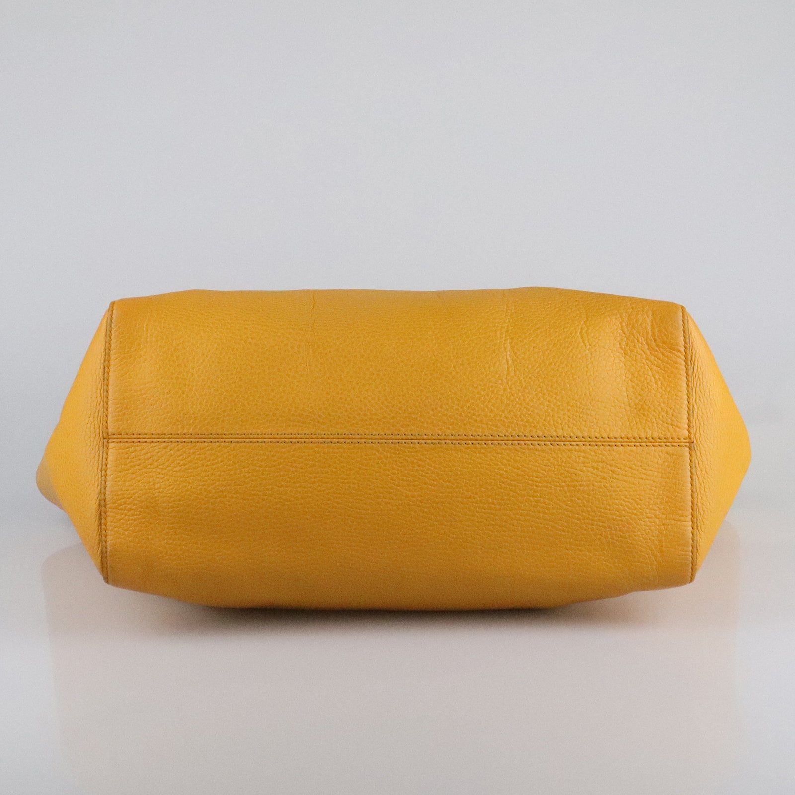 GUCCI cowhide leather Swing gold buckle shoulder bag / hand bag yellow