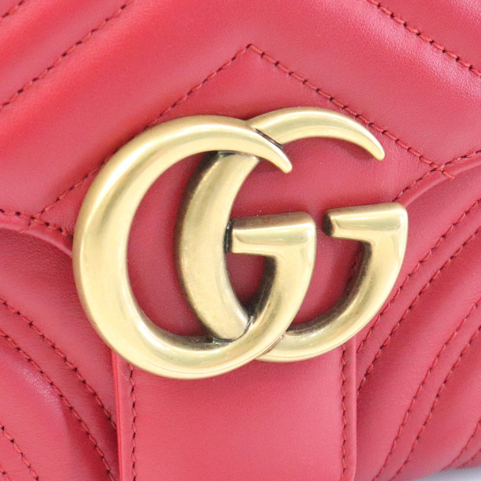 GUCCI cowhide leather GG Marmont gold buckle handle shoulder bag red