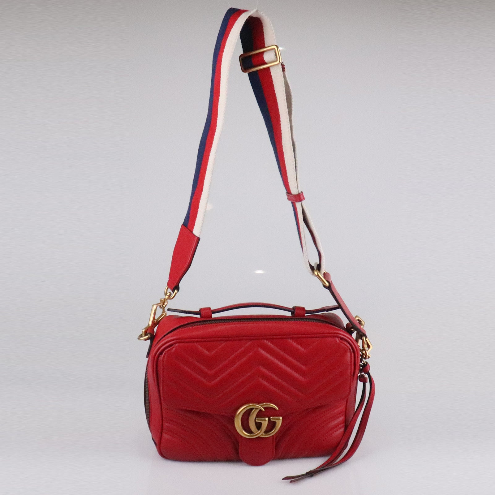 GUCCI cowhide leather GG Marmont gold buckle handle shoulder bag red