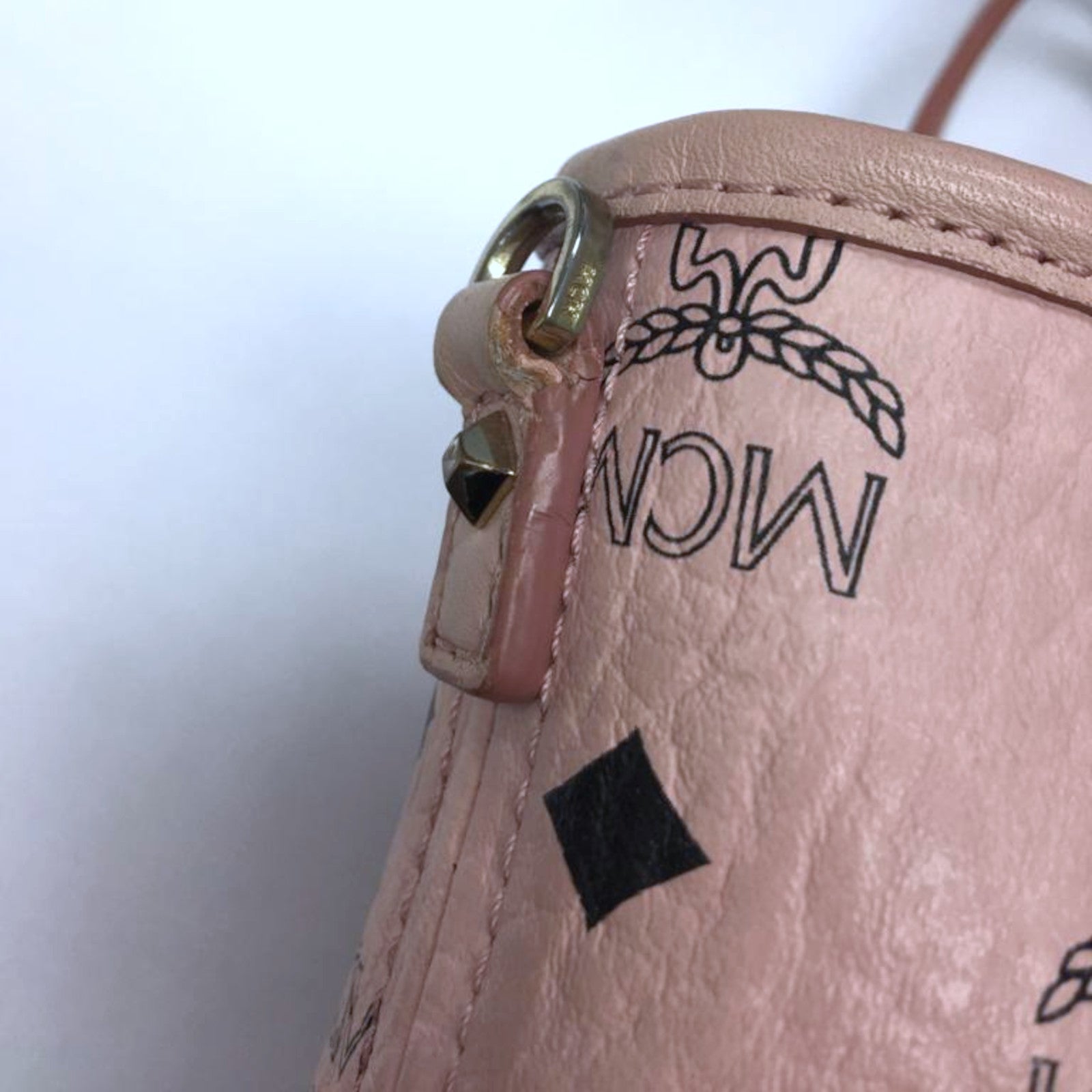 MCM Cowhide Leather 2way Shoulder Bag Gold Buckle Handle Shoulder Bag Pink