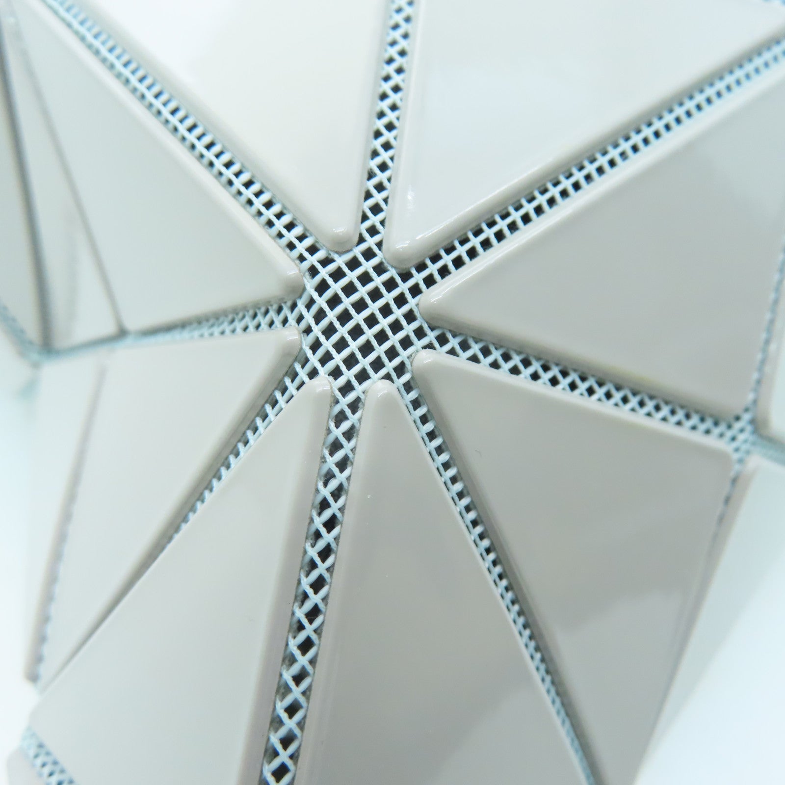 ISSEY MIYAKE PVC Bao Bao银扣手挽袋灰色