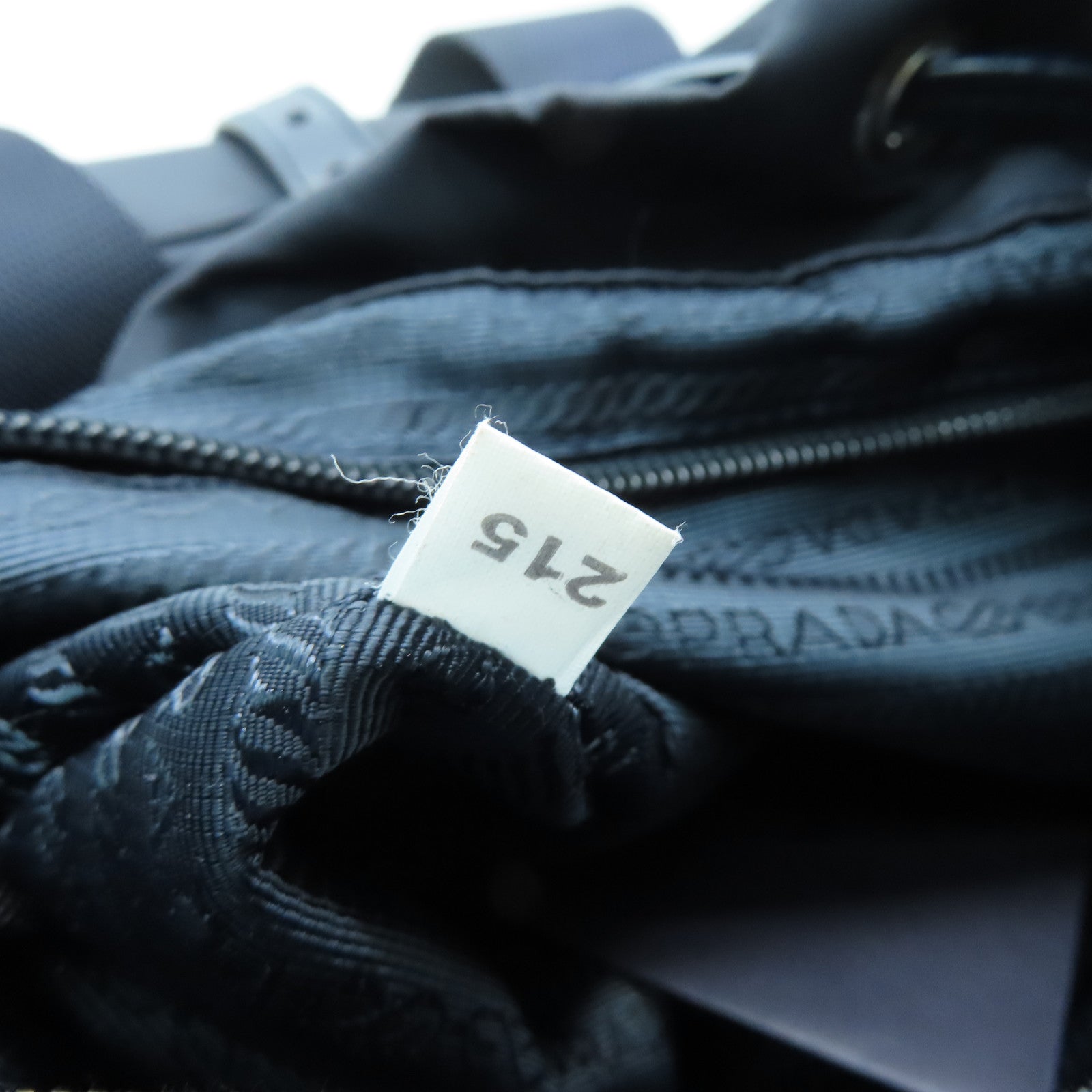PRADA 尼龙Backpack银扣背包深蓝色