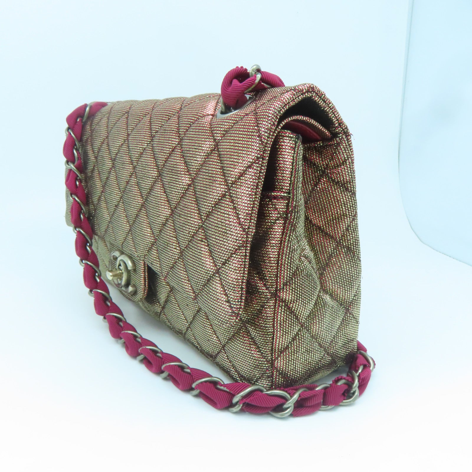 CHANEL Rhombus Nylon Chain Shoulder Gold Buckle Shoulder Bag Gold/Red