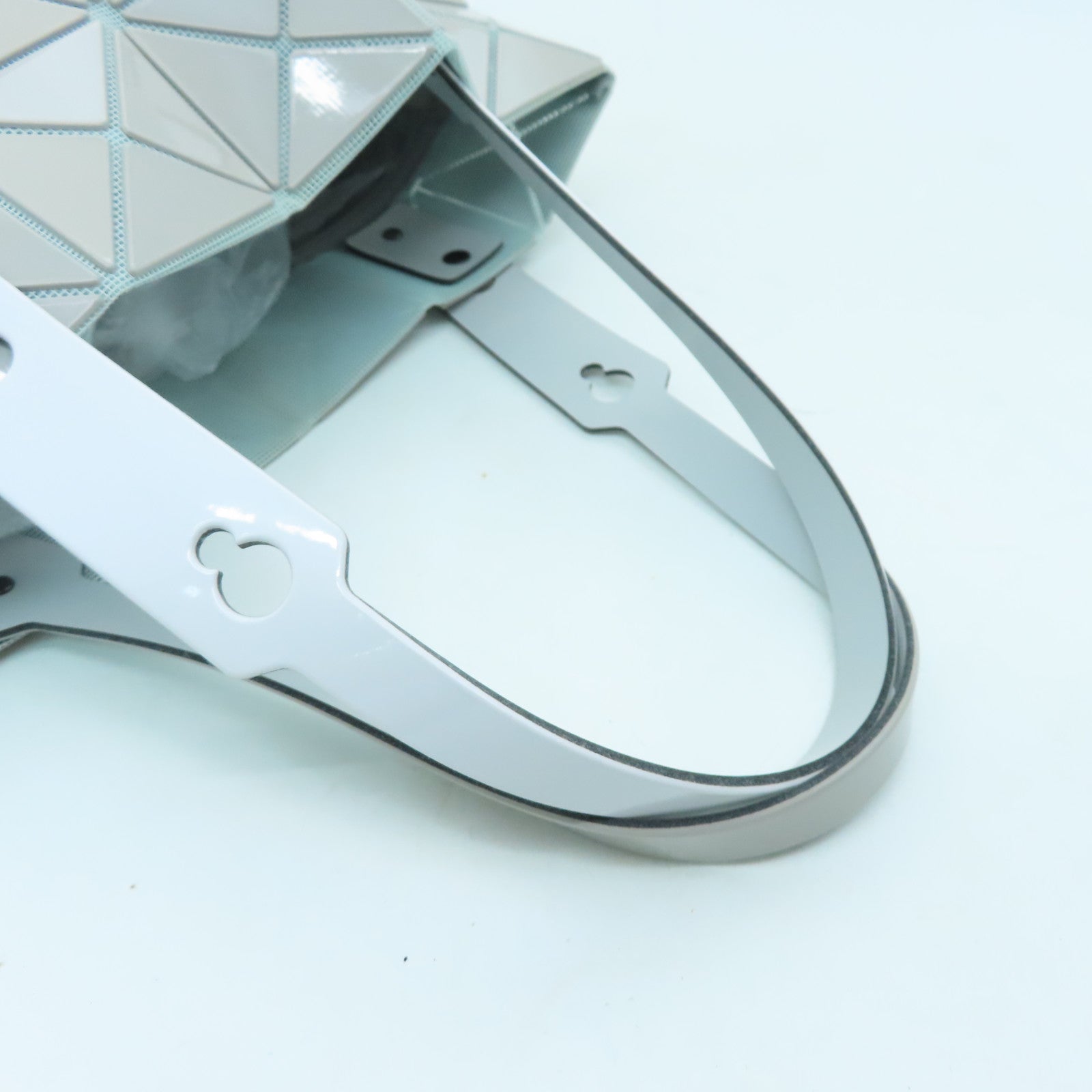 ISSEY MIYAKE PVC Bao Bao银扣手挽袋灰色