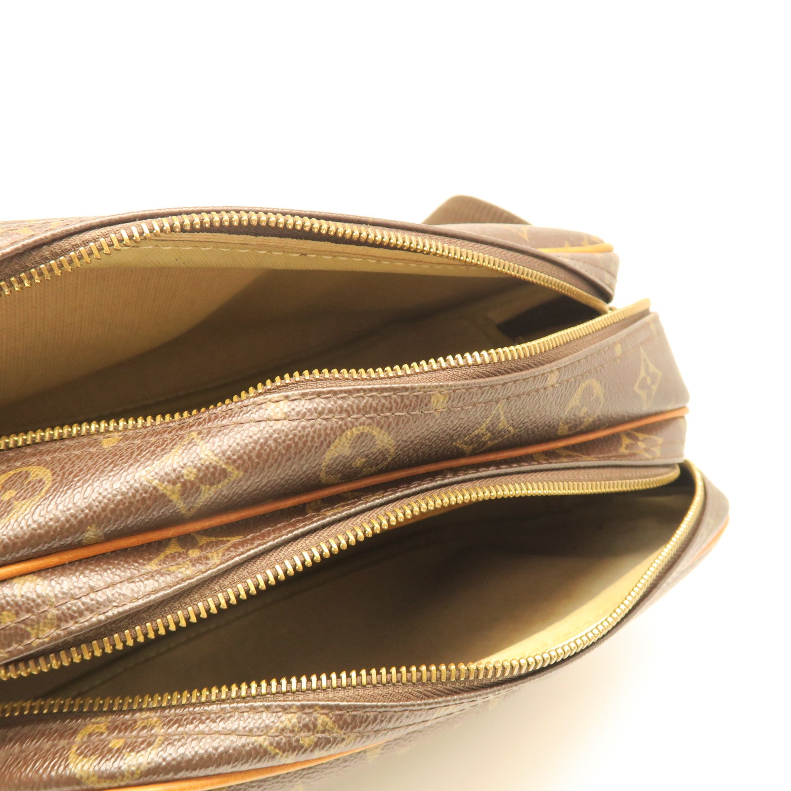 LOUIS VUITTON Monogram Reporter Gold Buckle Shoulder Bag Brown