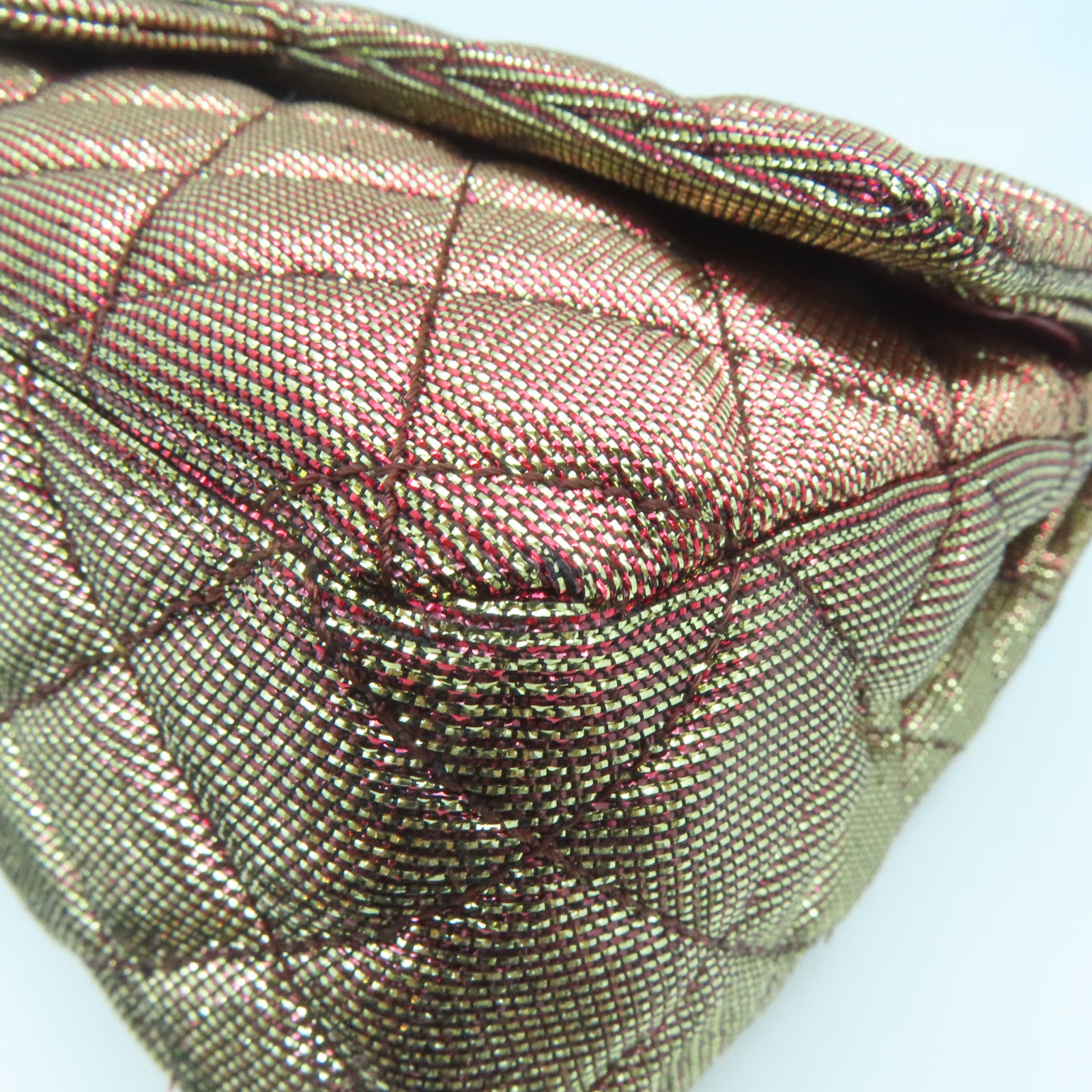 CHANEL Rhombus Nylon Chain Shoulder Gold Buckle Shoulder Bag Gold/Red