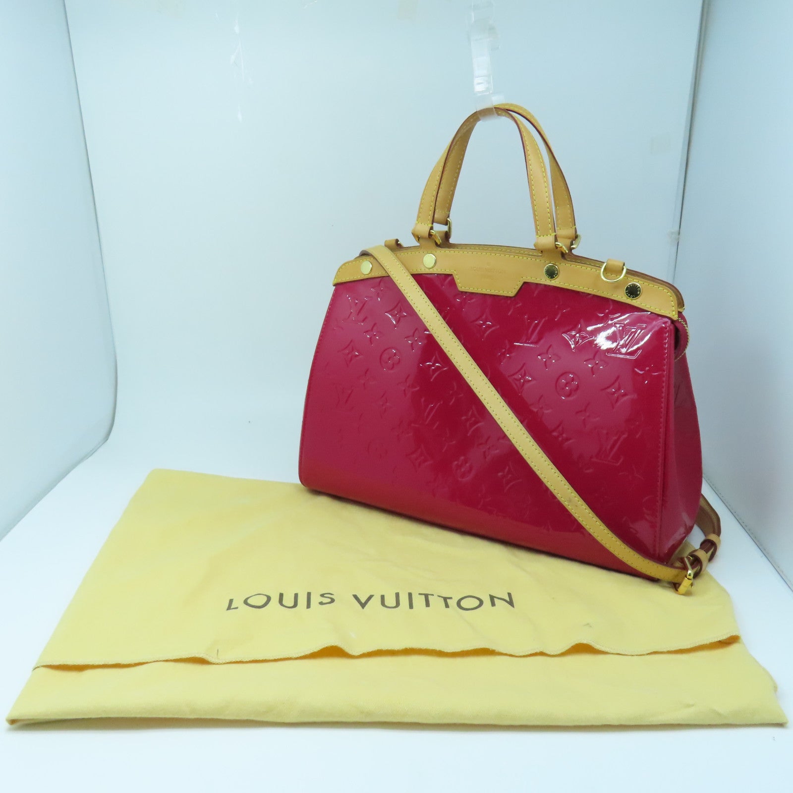 LOUIS VUITTON Monogram Vernis Brea MM金扣手挽肩背两用袋红色